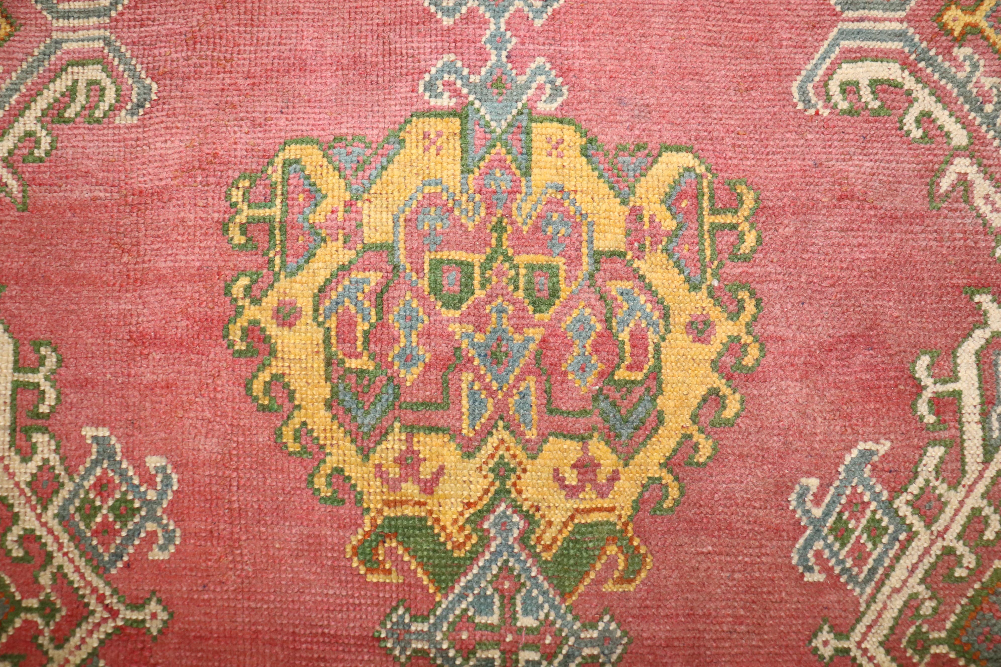 Colección Zabihi Alfombra Oushak Turca Antigua Grande siglo XX en venta