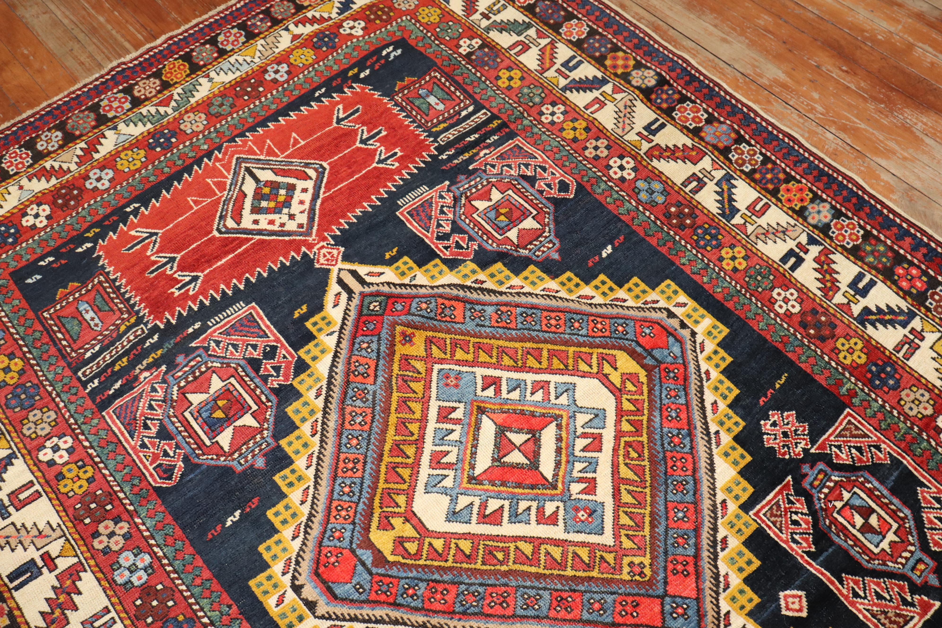 Kazakh Zabihi Collection Large Gallery Size 19ème siècle Antique Shirvan Rug en vente