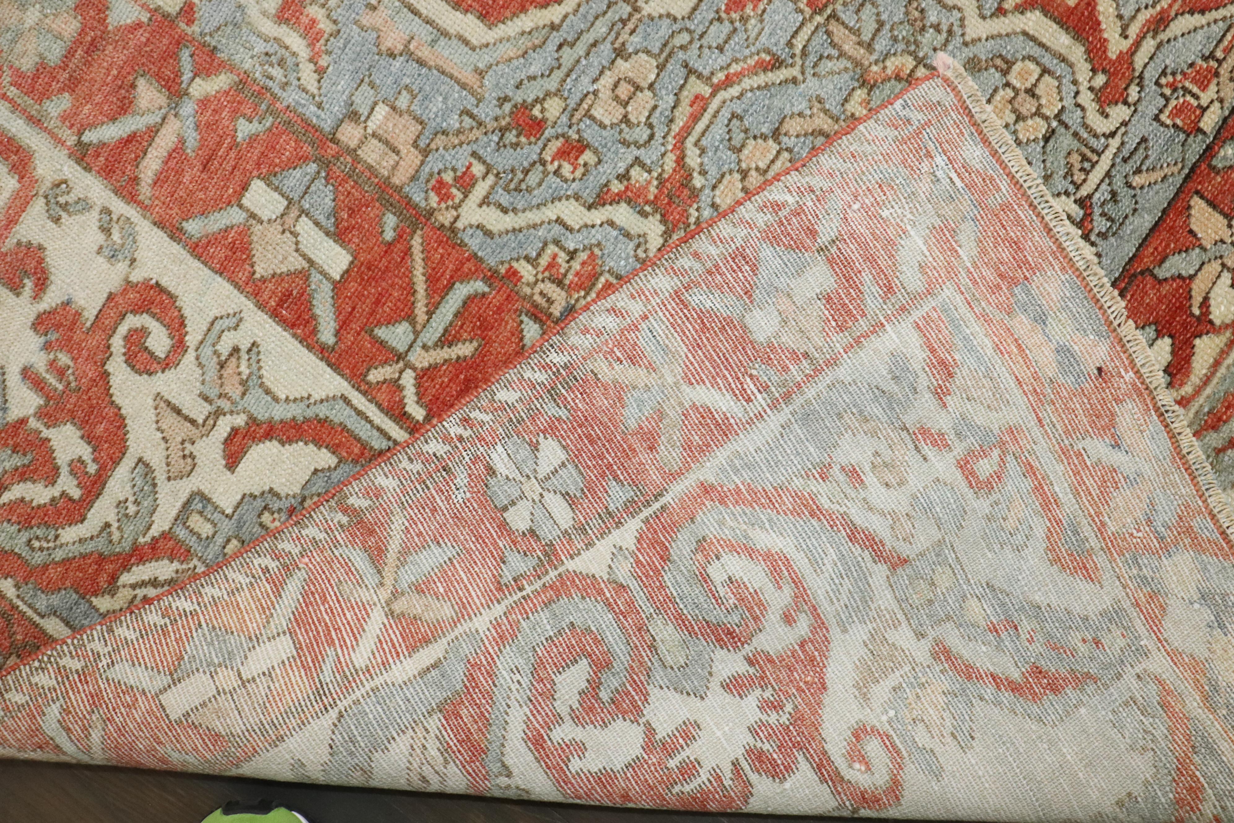 Tapis Bakhtiari persan ancien à grande échelle de la collection Zabihi en vente 4