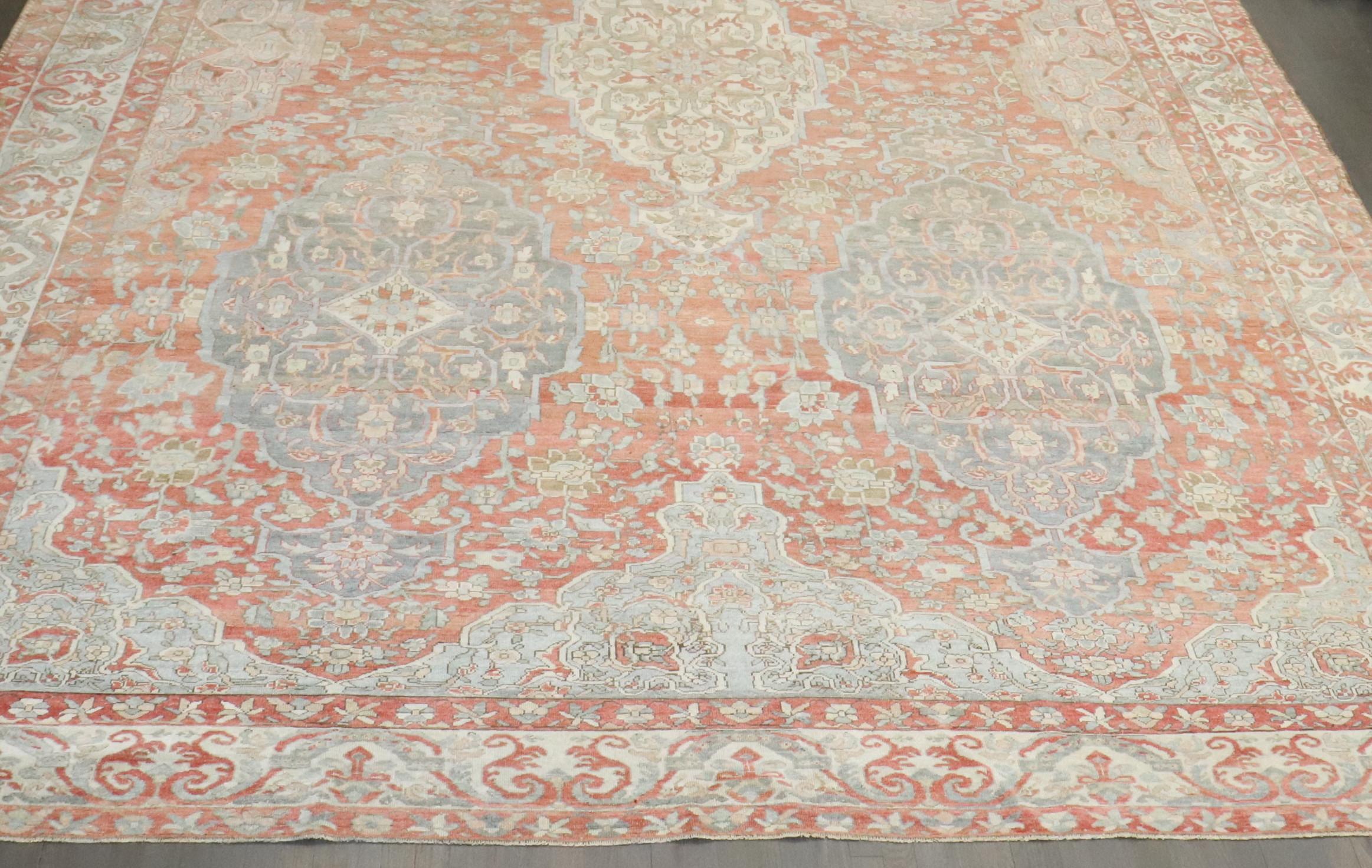 Tapis Bakhtiari persan ancien à grande échelle de la collection Zabihi en vente 6