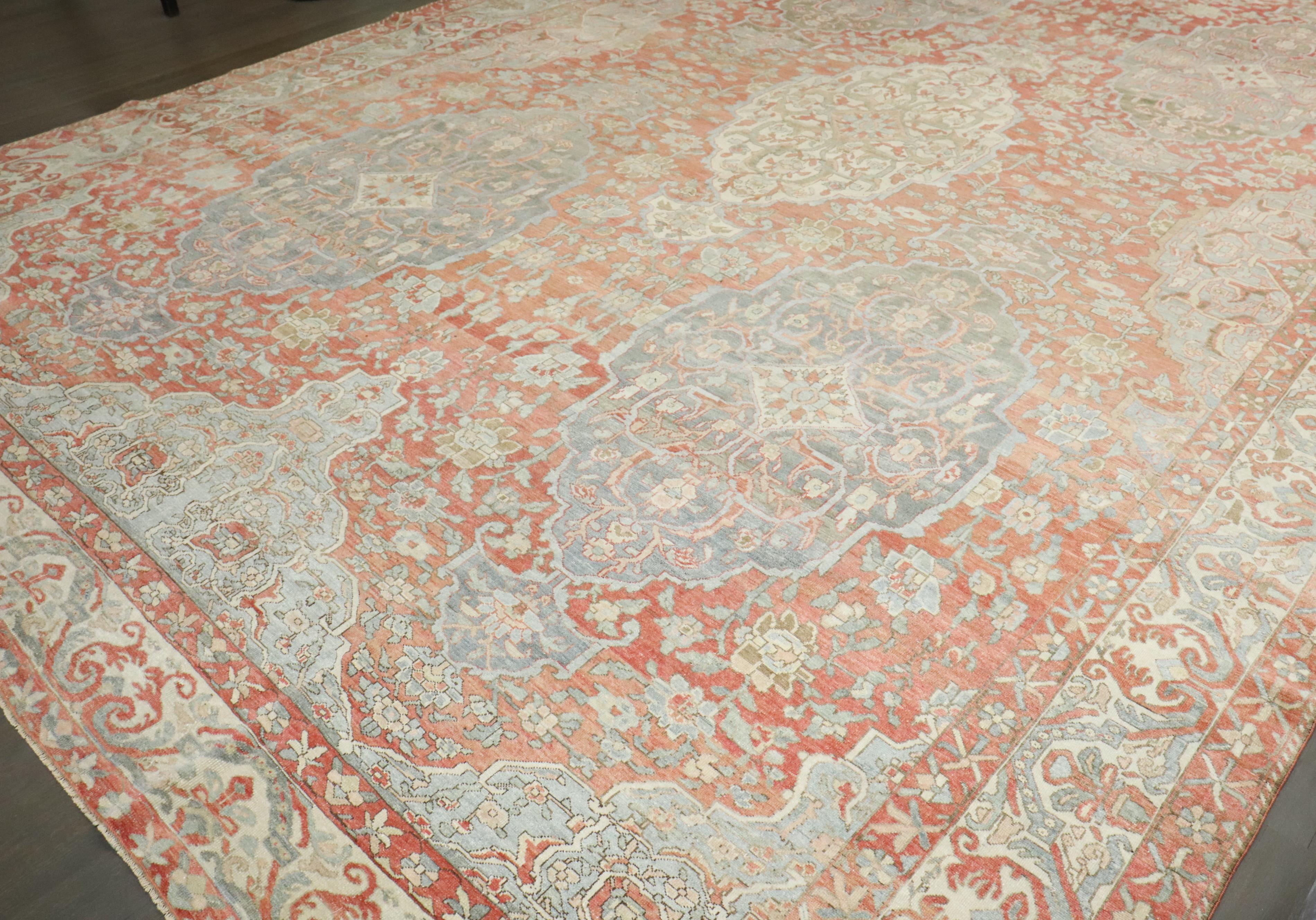 Tapis Bakhtiari persan ancien à grande échelle de la collection Zabihi en vente 8