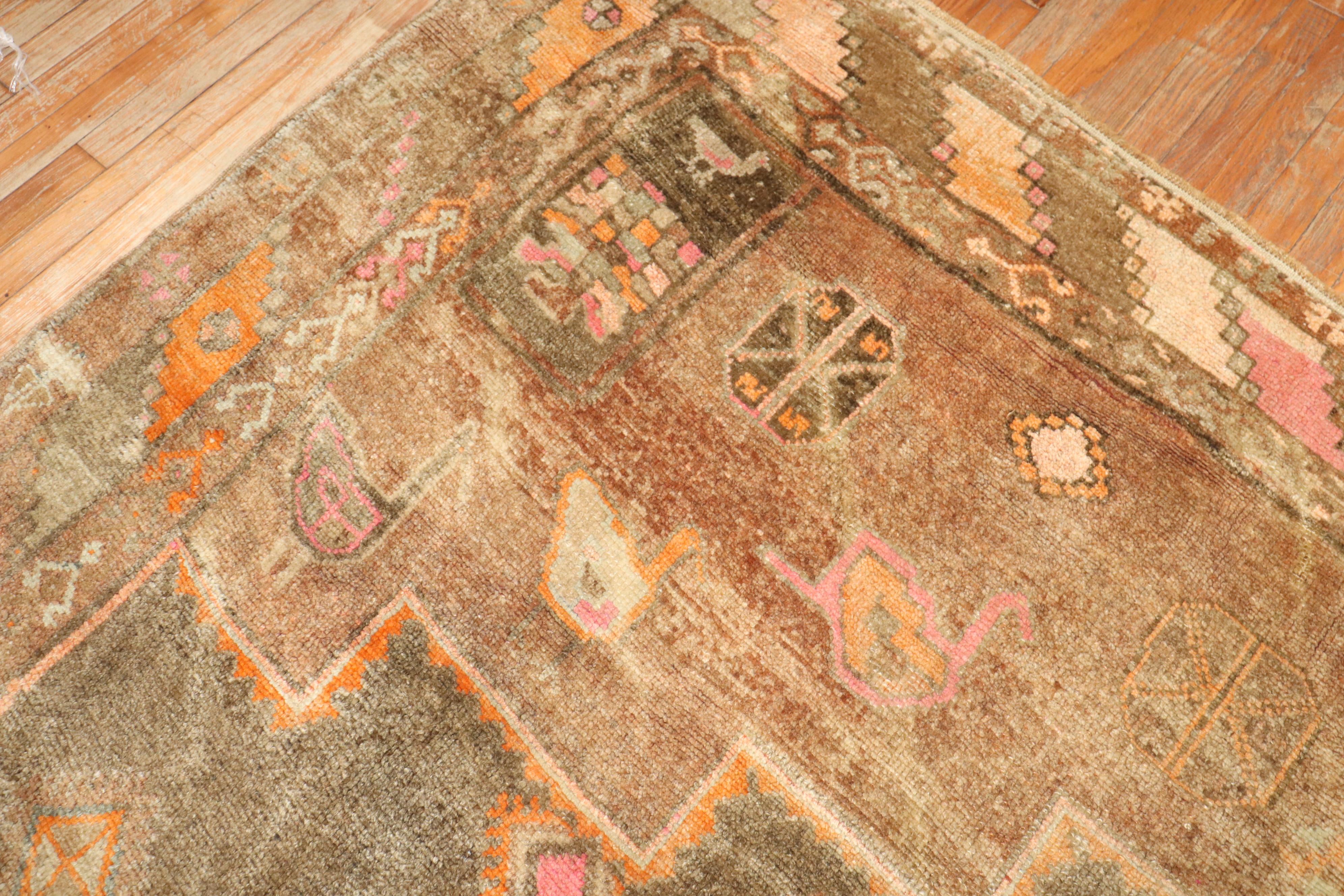 ein seltener übergroßer türkischer Kars-Teppich von 1970

Einzelheiten
Teppich nein.	j3640
Größe	11' 6
