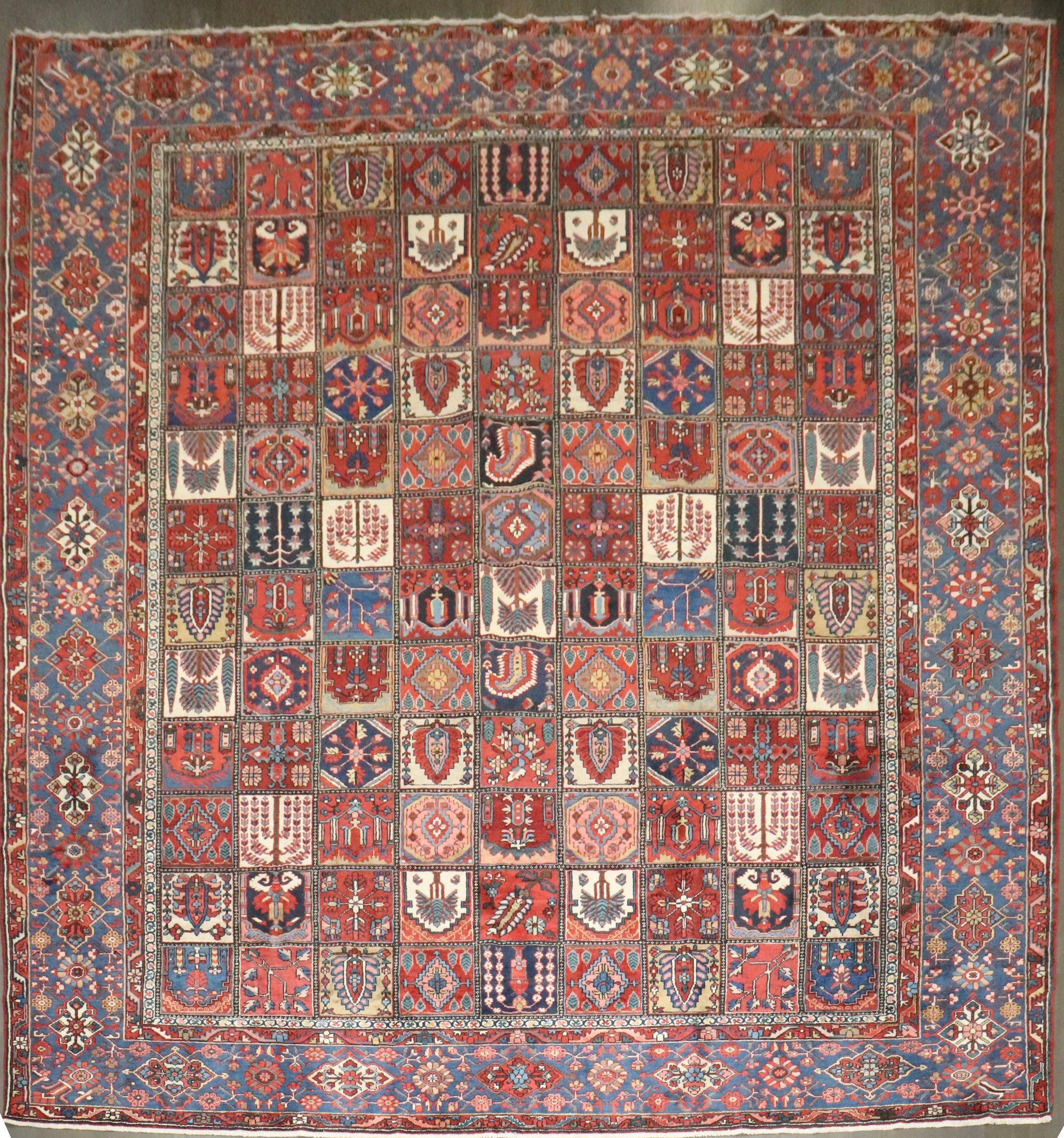 Zabihi Collection Large Square Persian Antique Bakhtiari Rug im Angebot 2