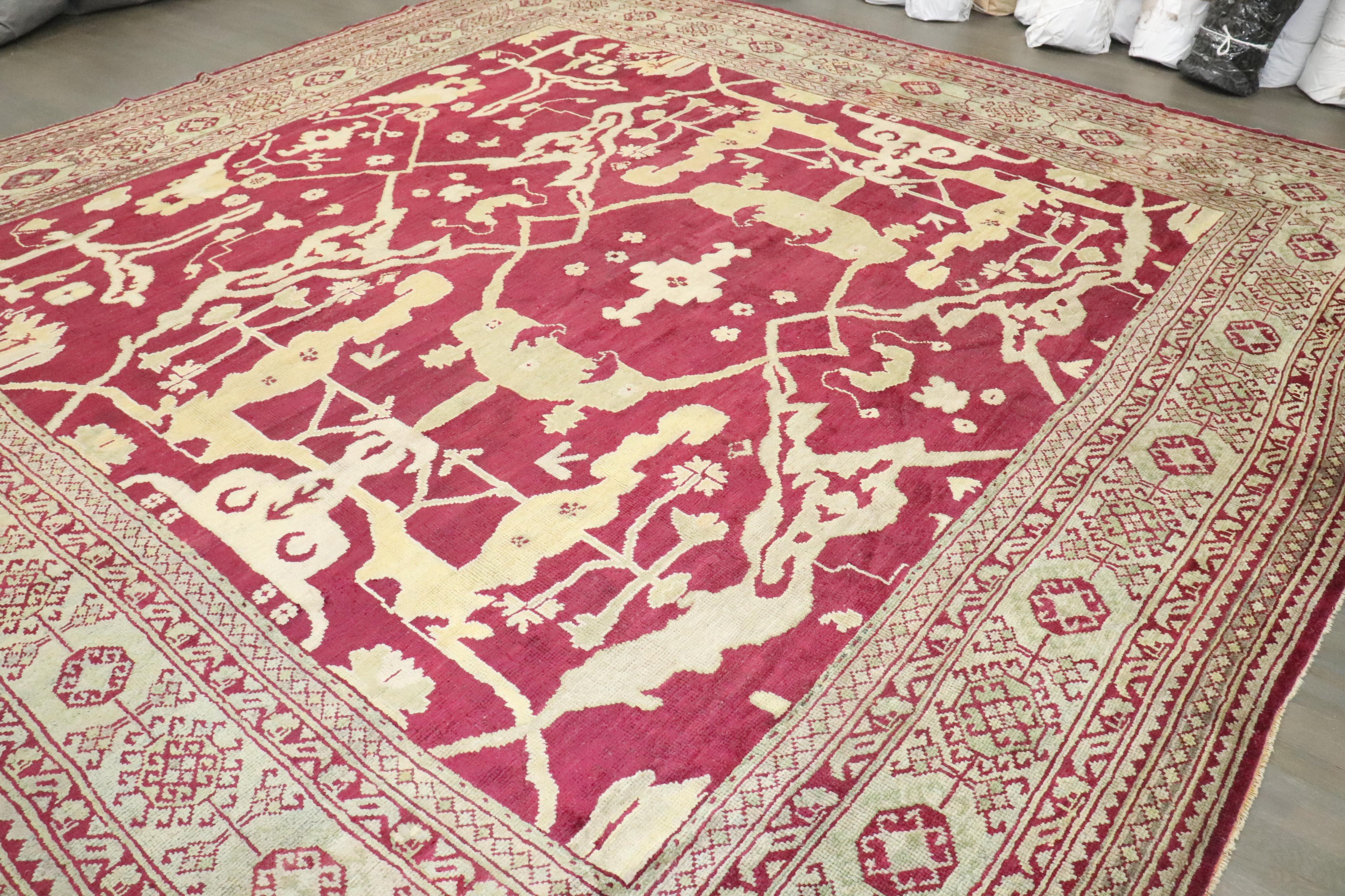 Zabihi Collection Großer quadratischer türkischer Oushak-Teppich im Angebot 6