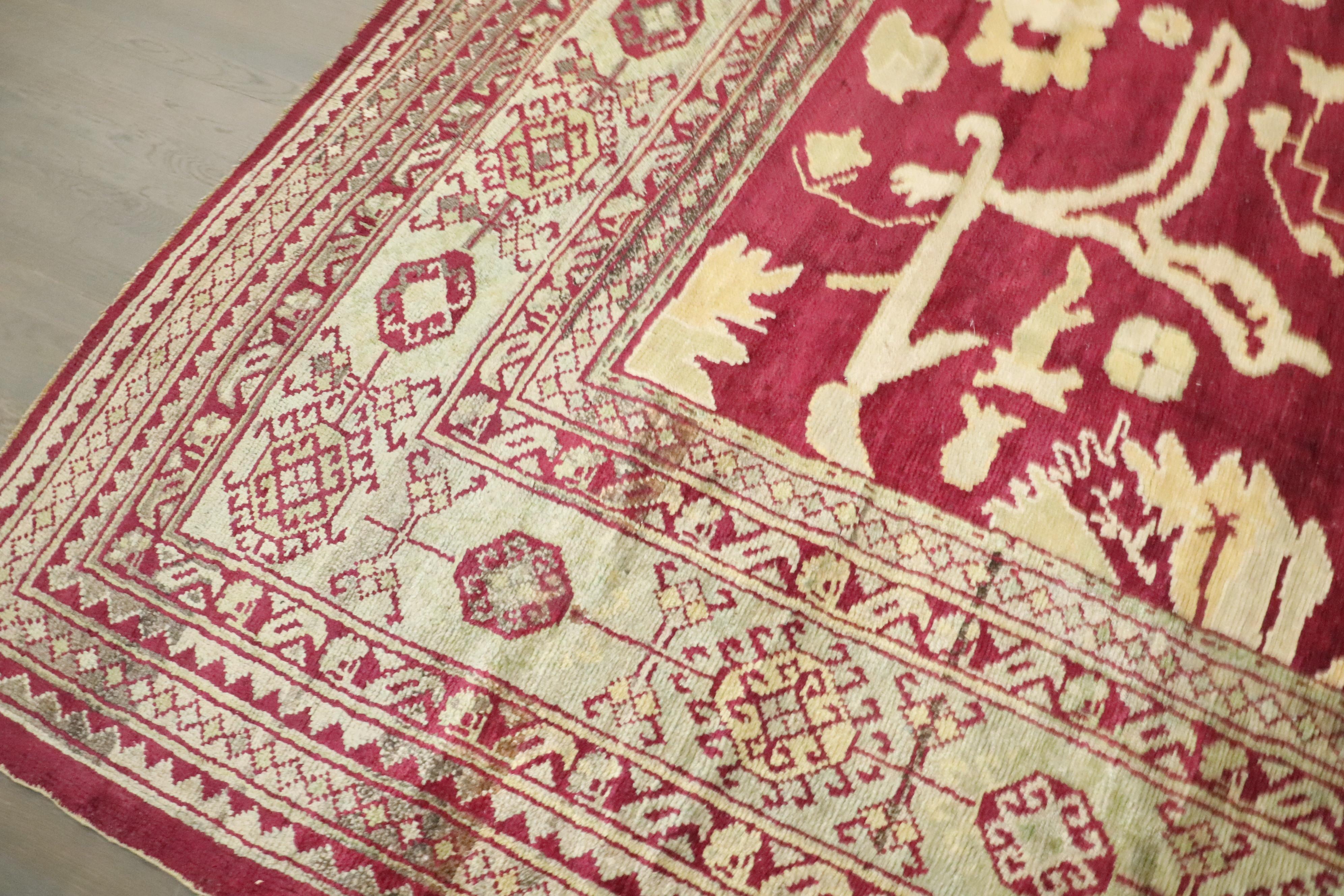 Zabihi Collection Großer quadratischer türkischer Oushak-Teppich im Zustand „Gut“ im Angebot in New York, NY