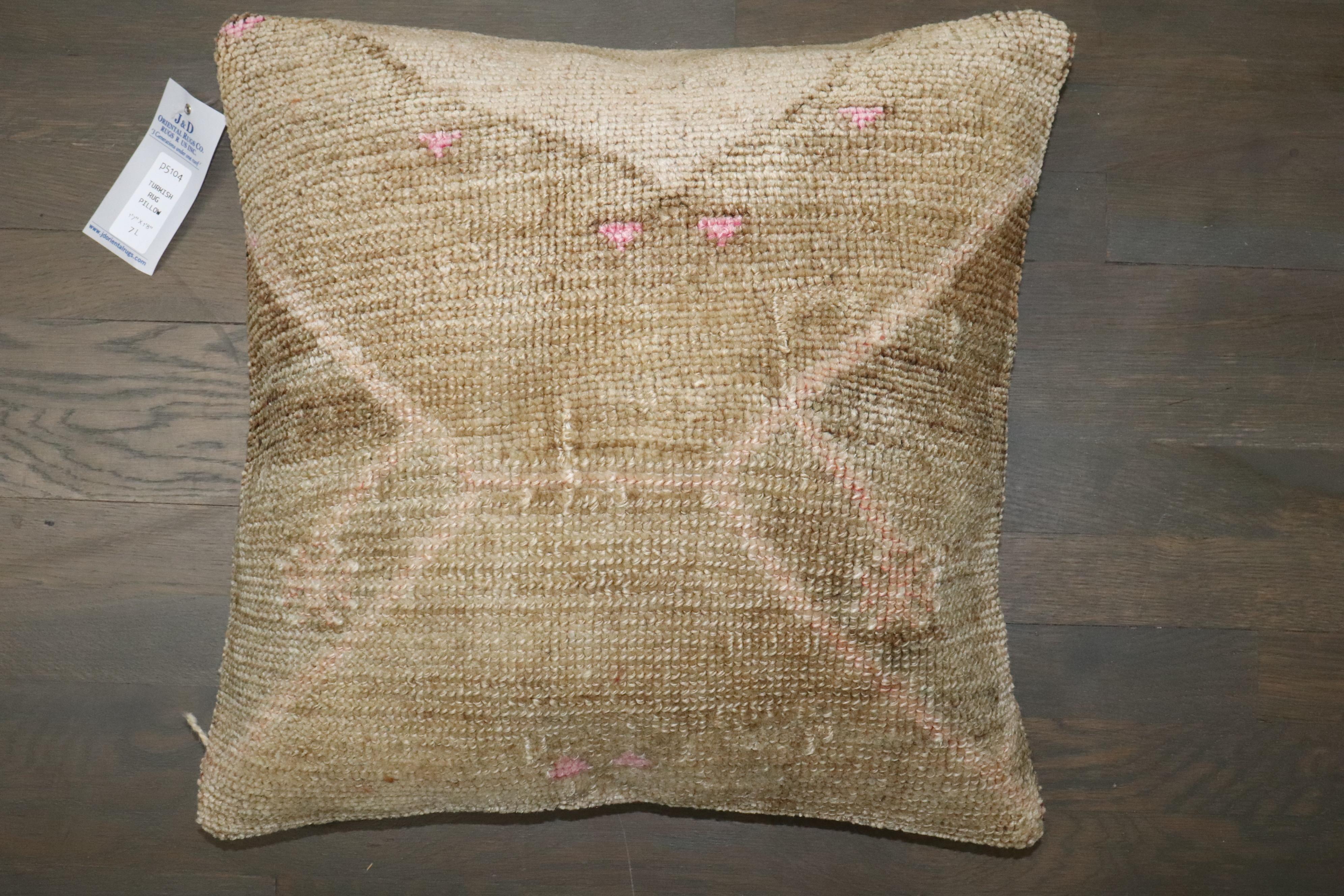 Country Grand coussin de tapis turc vintage de la collection Zabihi en vente