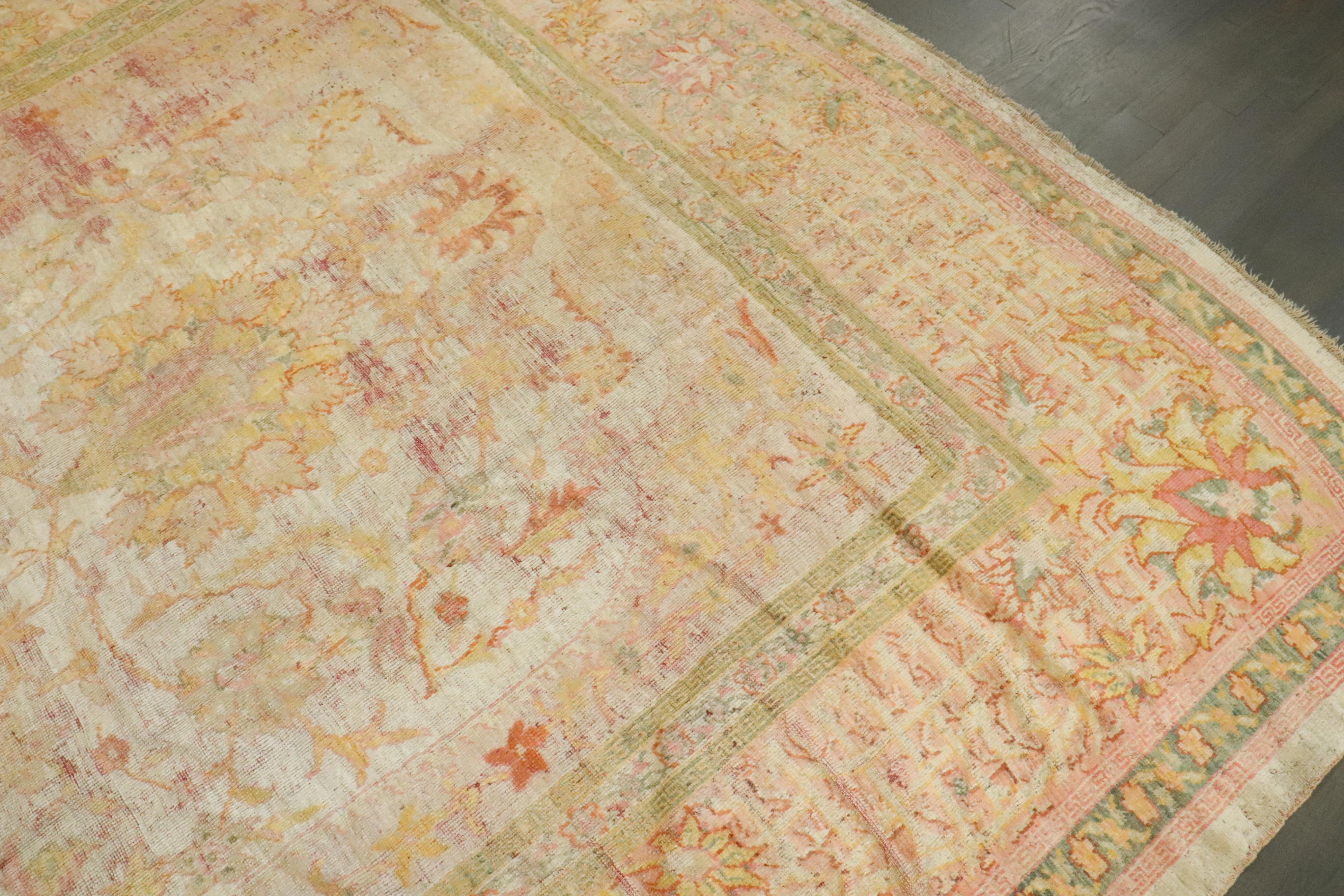 Tappeto antico turco Oushak consumato della fine del XIX secolo Collectional Zabihi in vendita 1