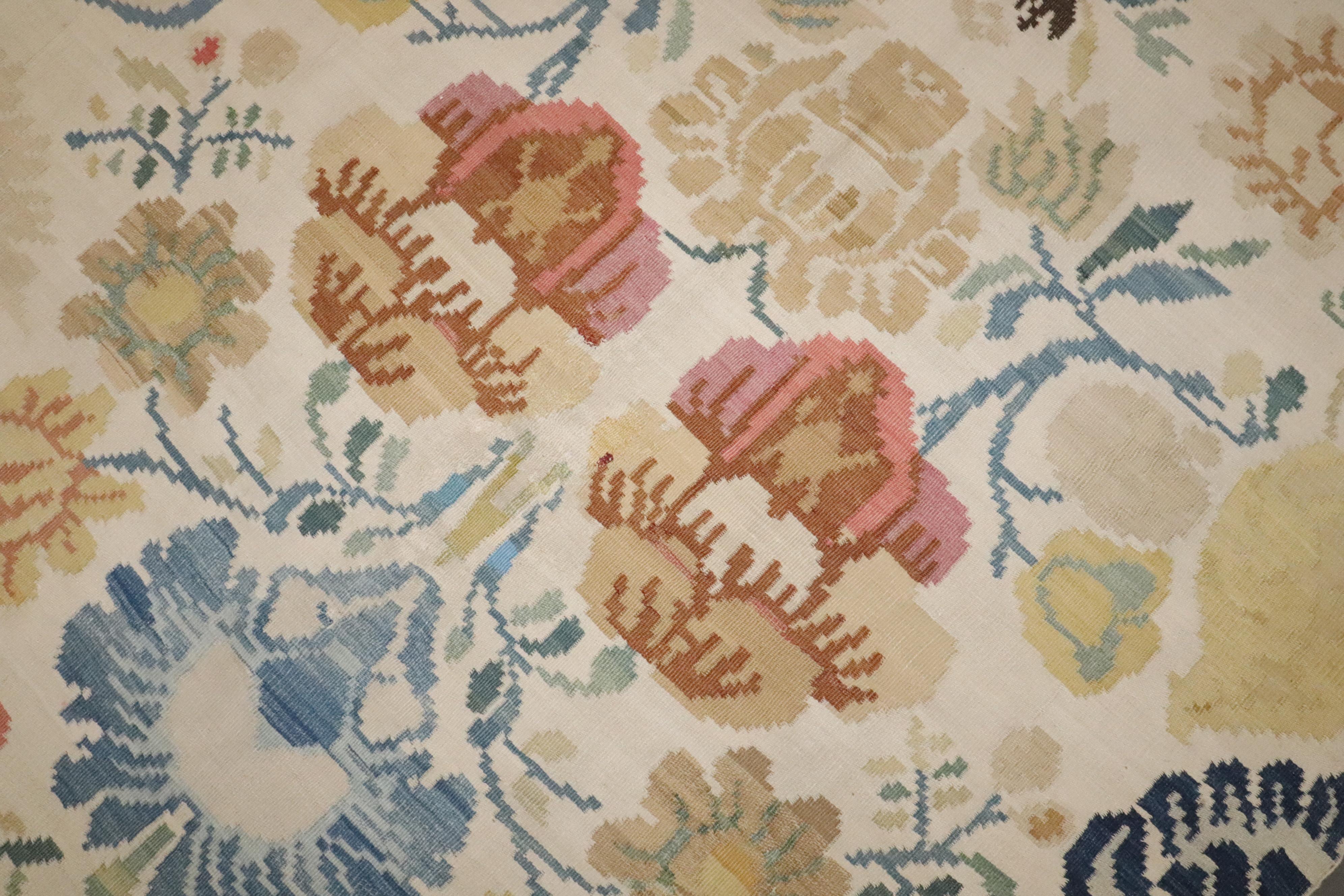 The Collective Zabihi Fin du 19ème siècle Européen Besserabian Balkan Kilim en vente 3