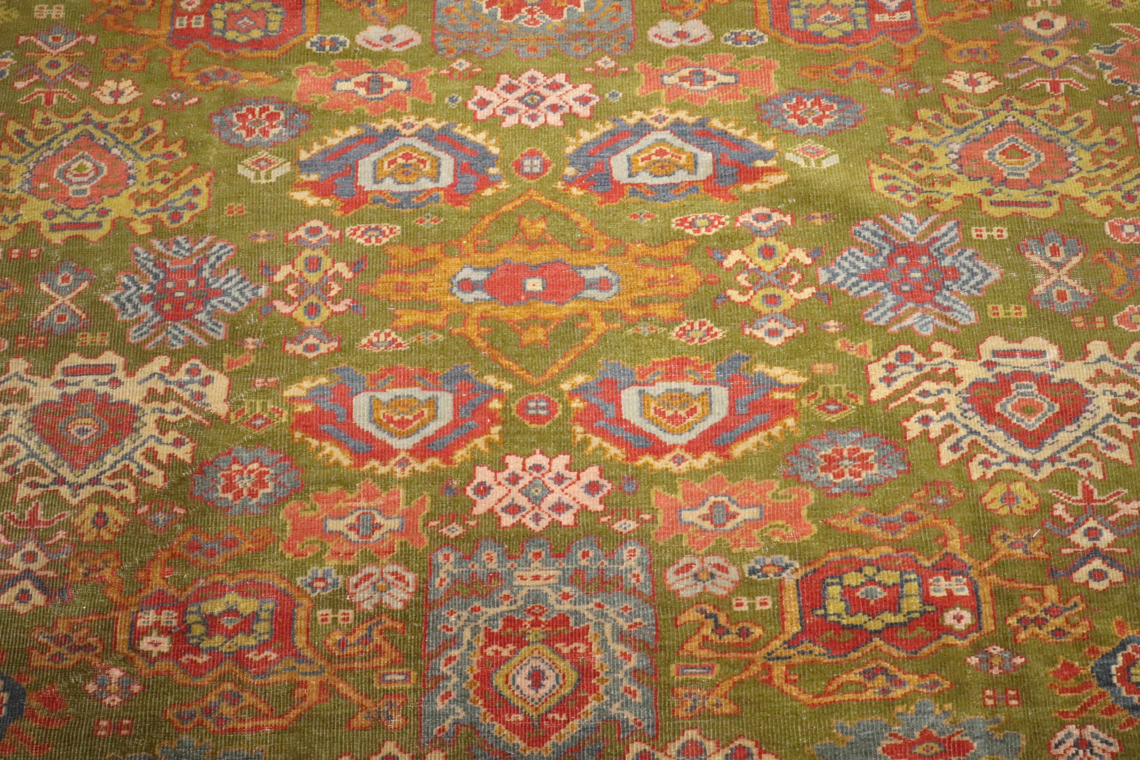Zabihi Collection late 19th Century Green Sultanabad Rug For Sale 5