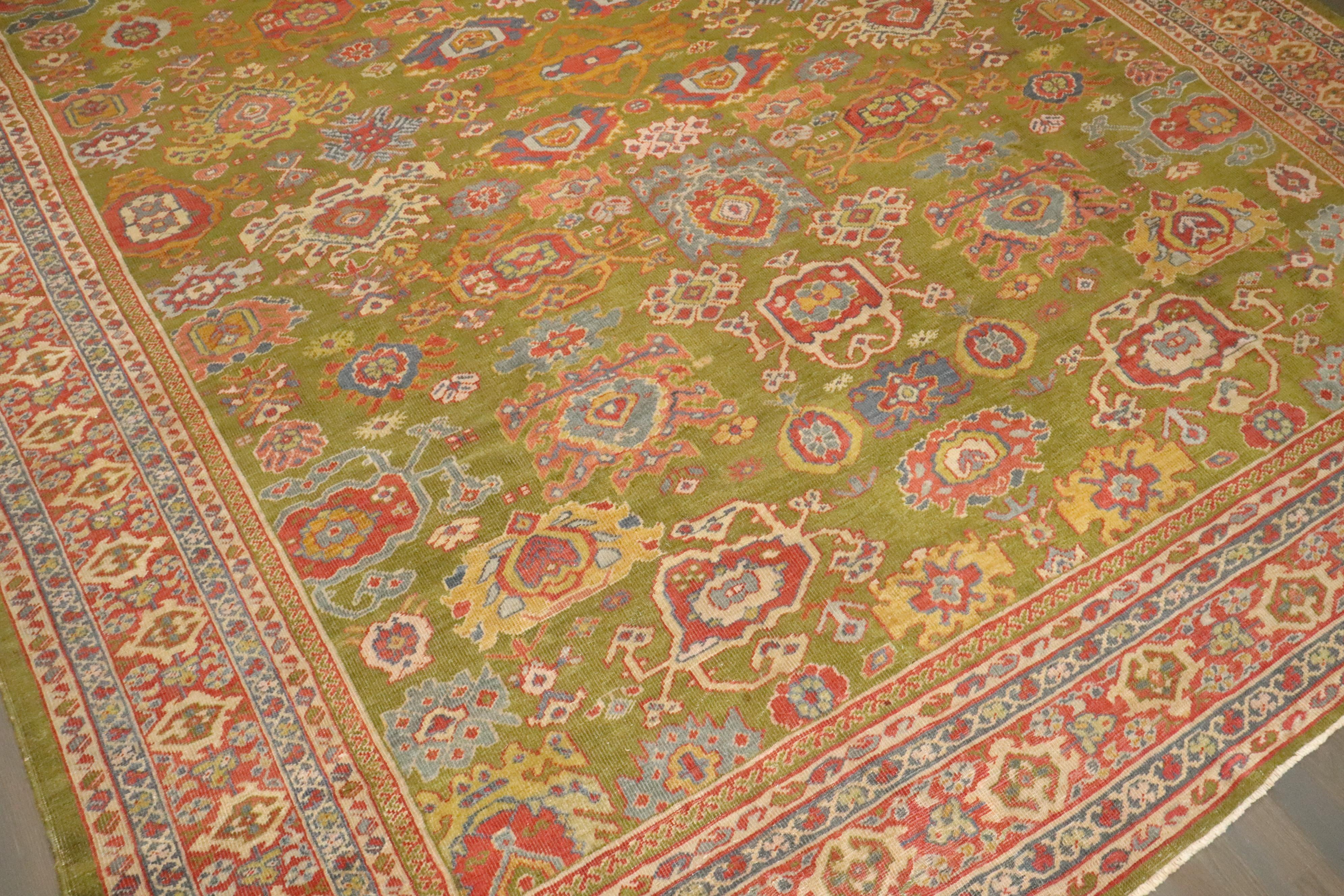 Zabihi Collection late 19th Century Green Sultanabad Rug For Sale 6