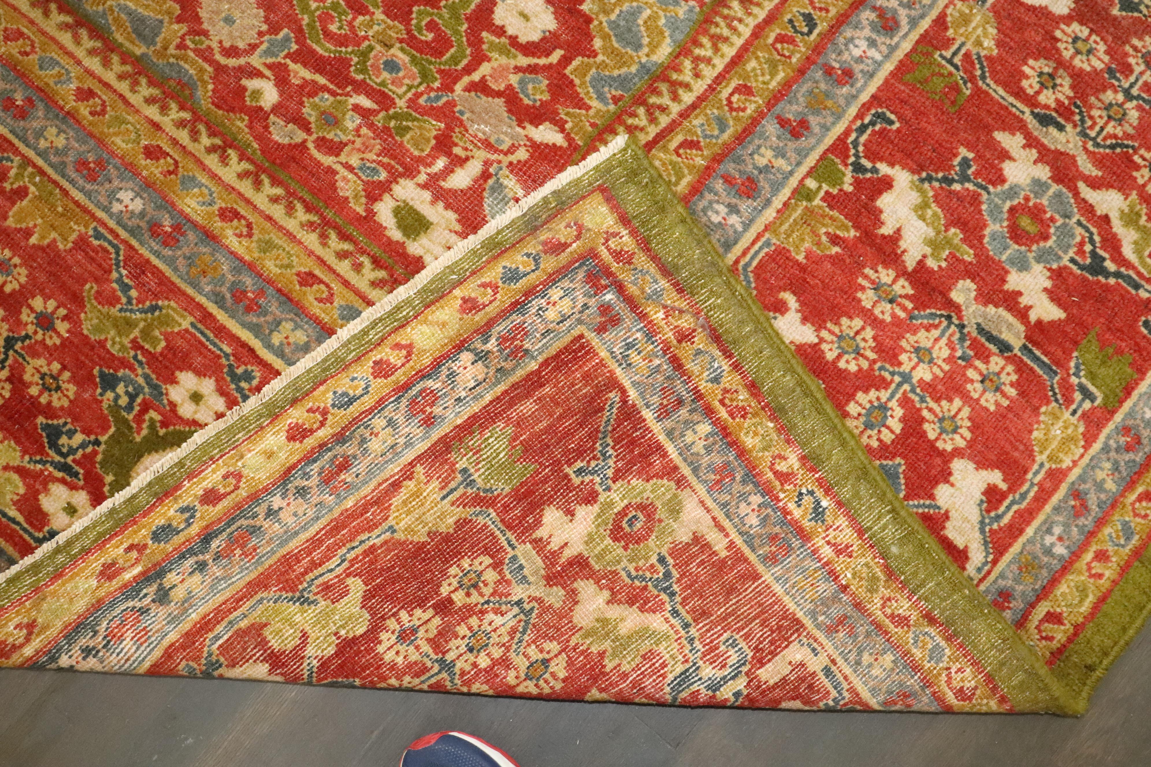 Grüner Sultanabad-Teppich aus der Zabihi-Kollektion des späten 19. Jahrhunderts (Handgewebt) im Angebot