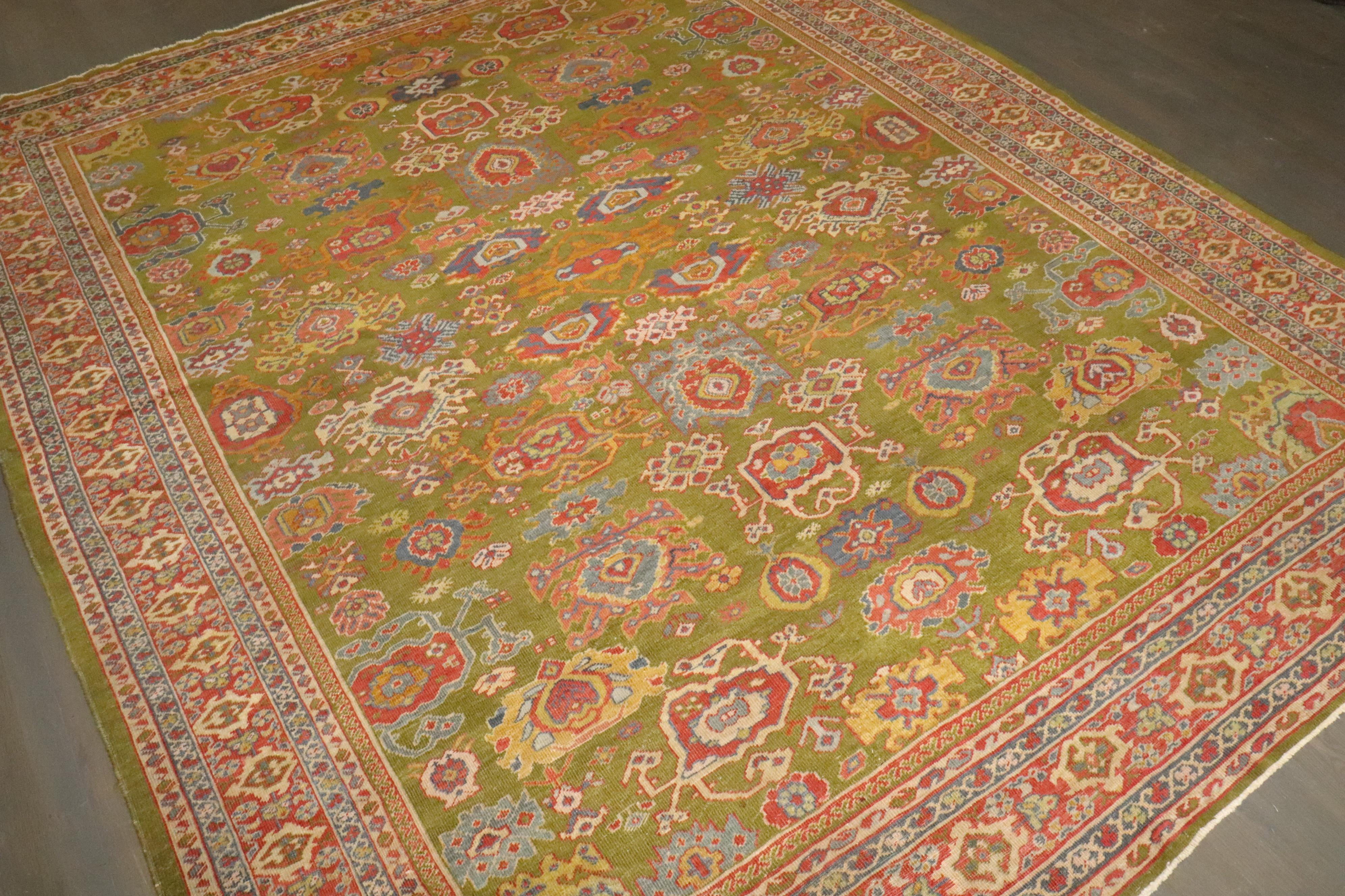 Zabihi Collection late 19th Century Green Sultanabad Rug In Good Condition For Sale In New York, NY