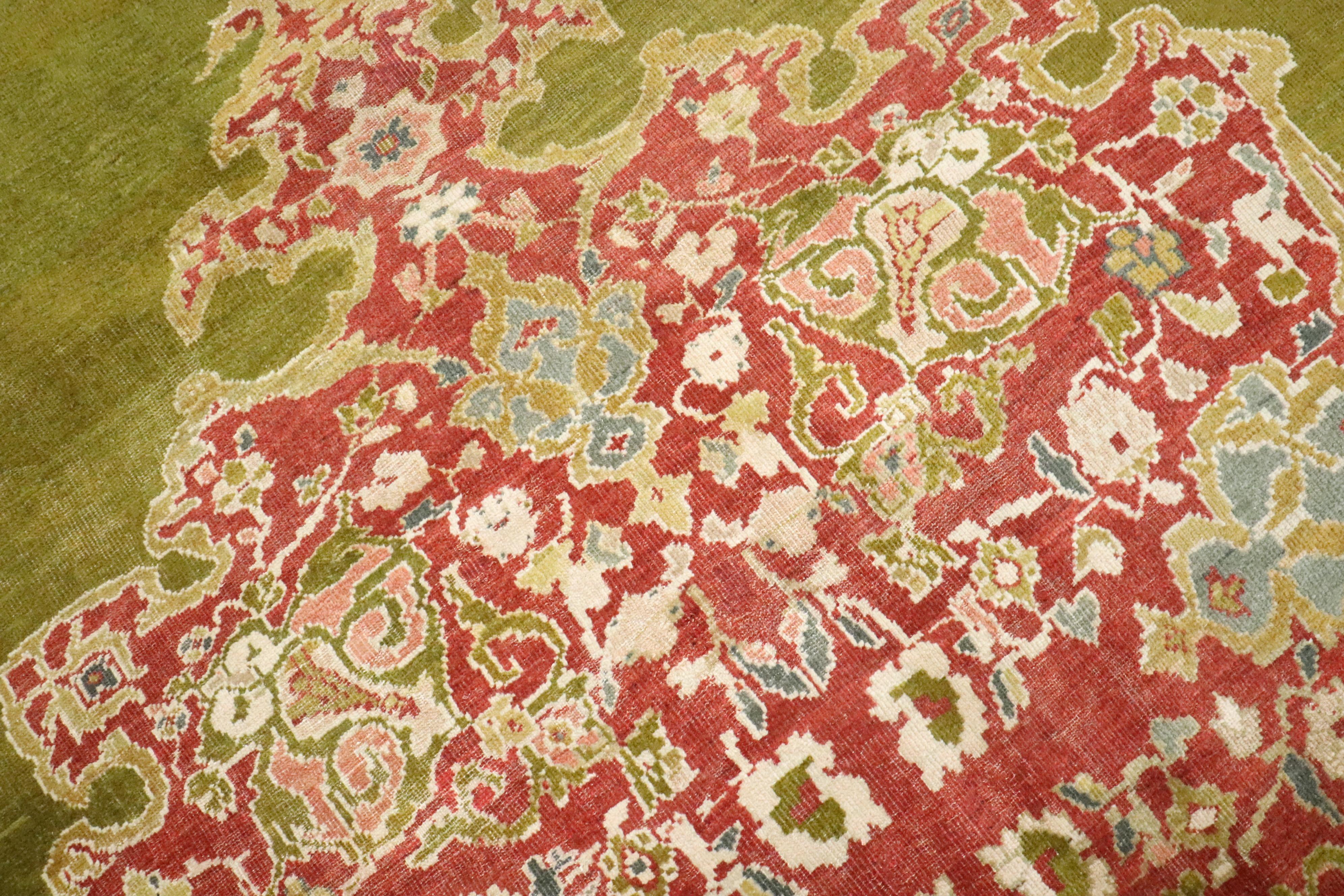 Grüner Sultanabad-Teppich aus der Zabihi-Kollektion des späten 19. Jahrhunderts im Angebot 1