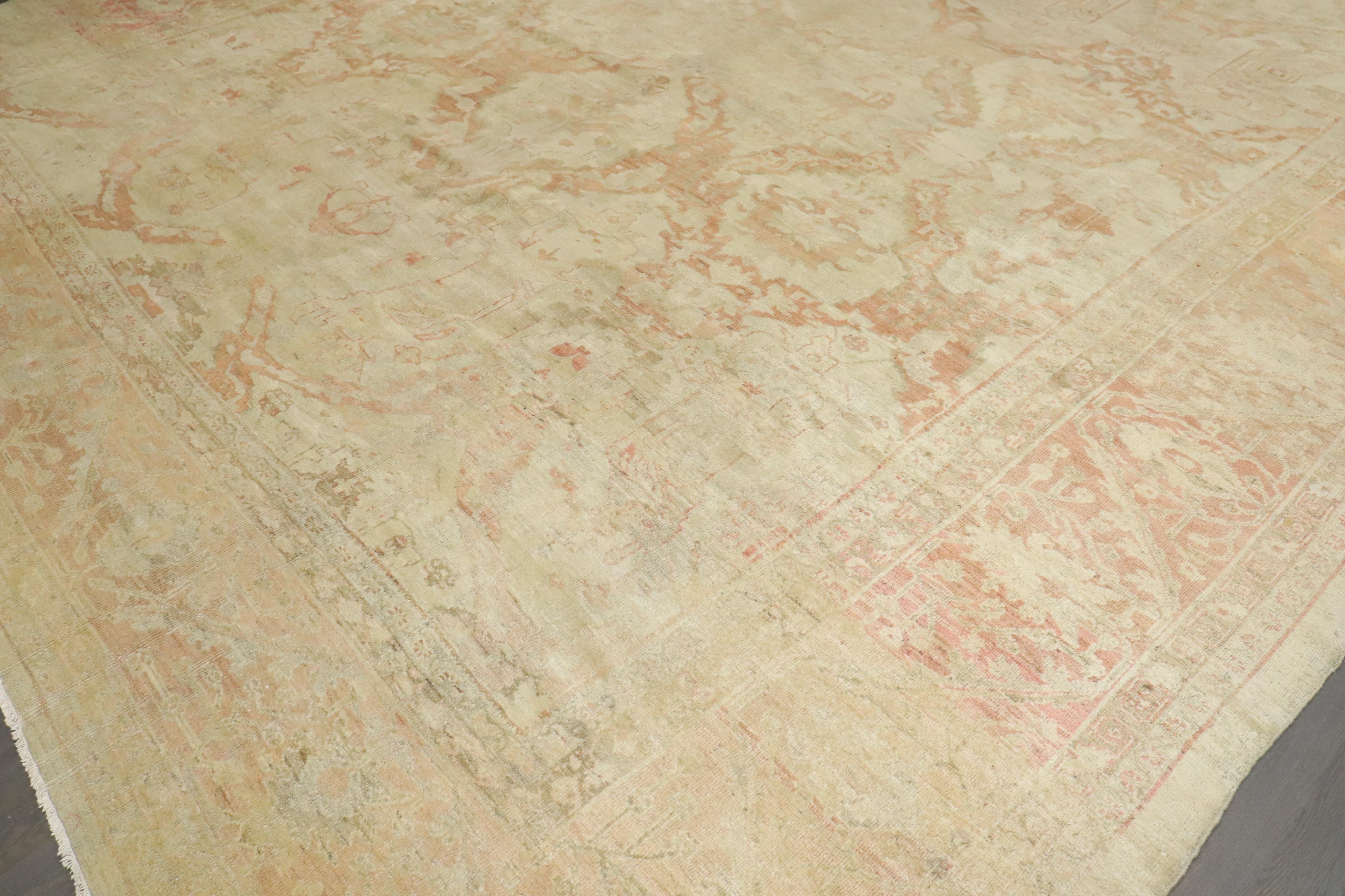 Tapis Lage carré de la collection Zabihi de Sultanabad de la fin du 19e siècle en vente 5
