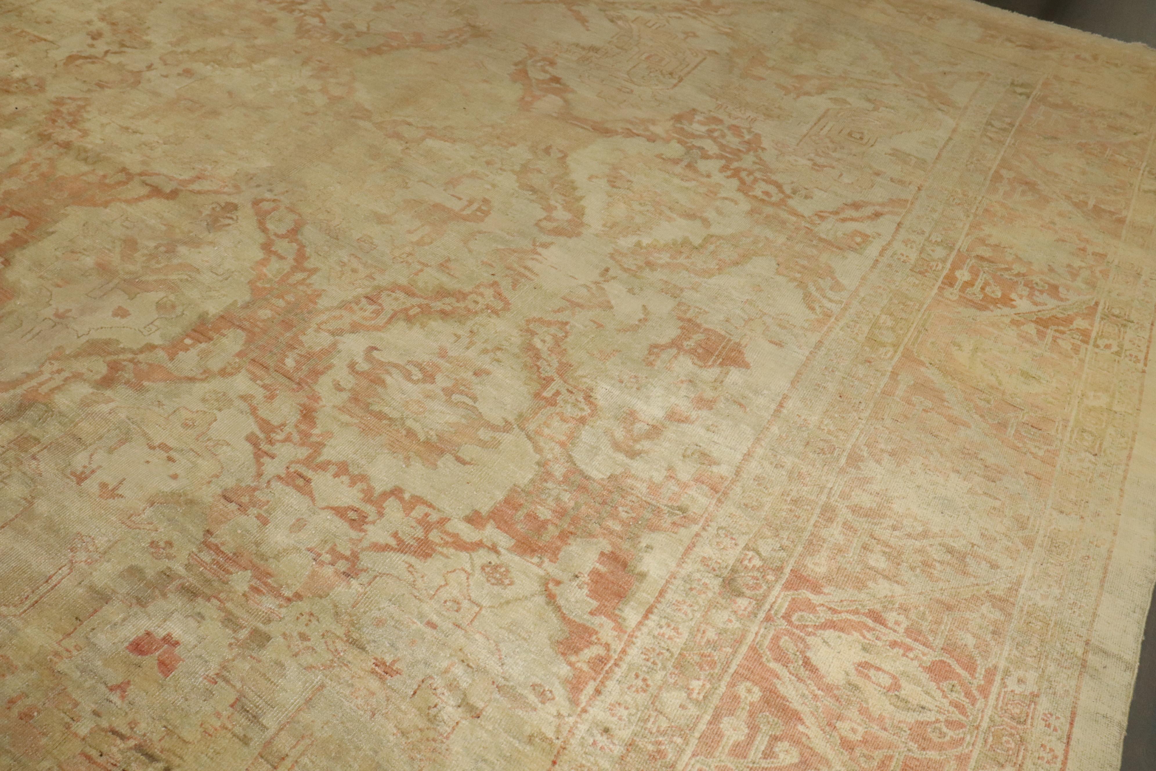 Tissé à la main Tapis Lage carré de la collection Zabihi de Sultanabad de la fin du 19e siècle en vente