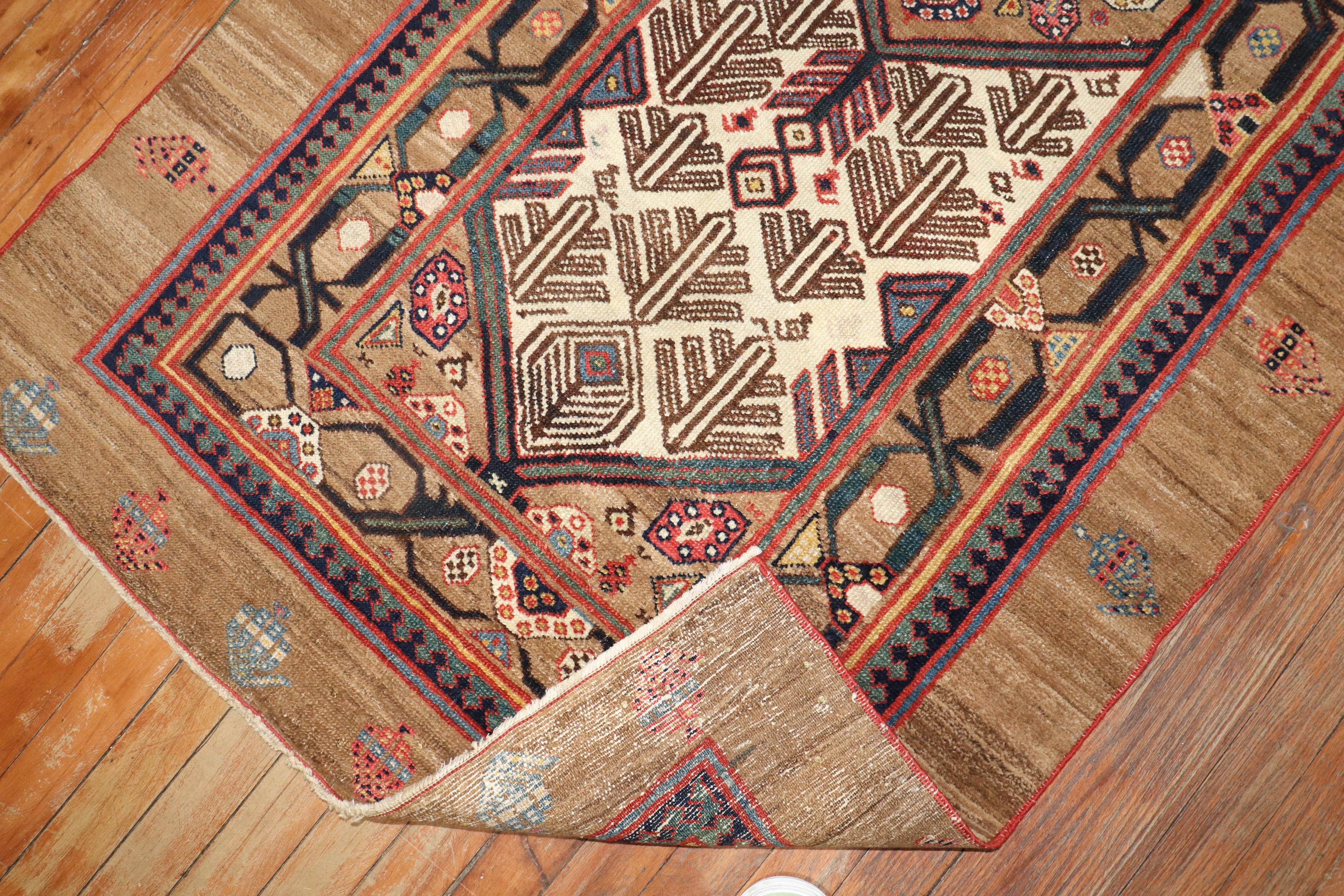 Persiano Collection'S della fine del 19° secolo, lungo runner in pelo di cammello in vendita