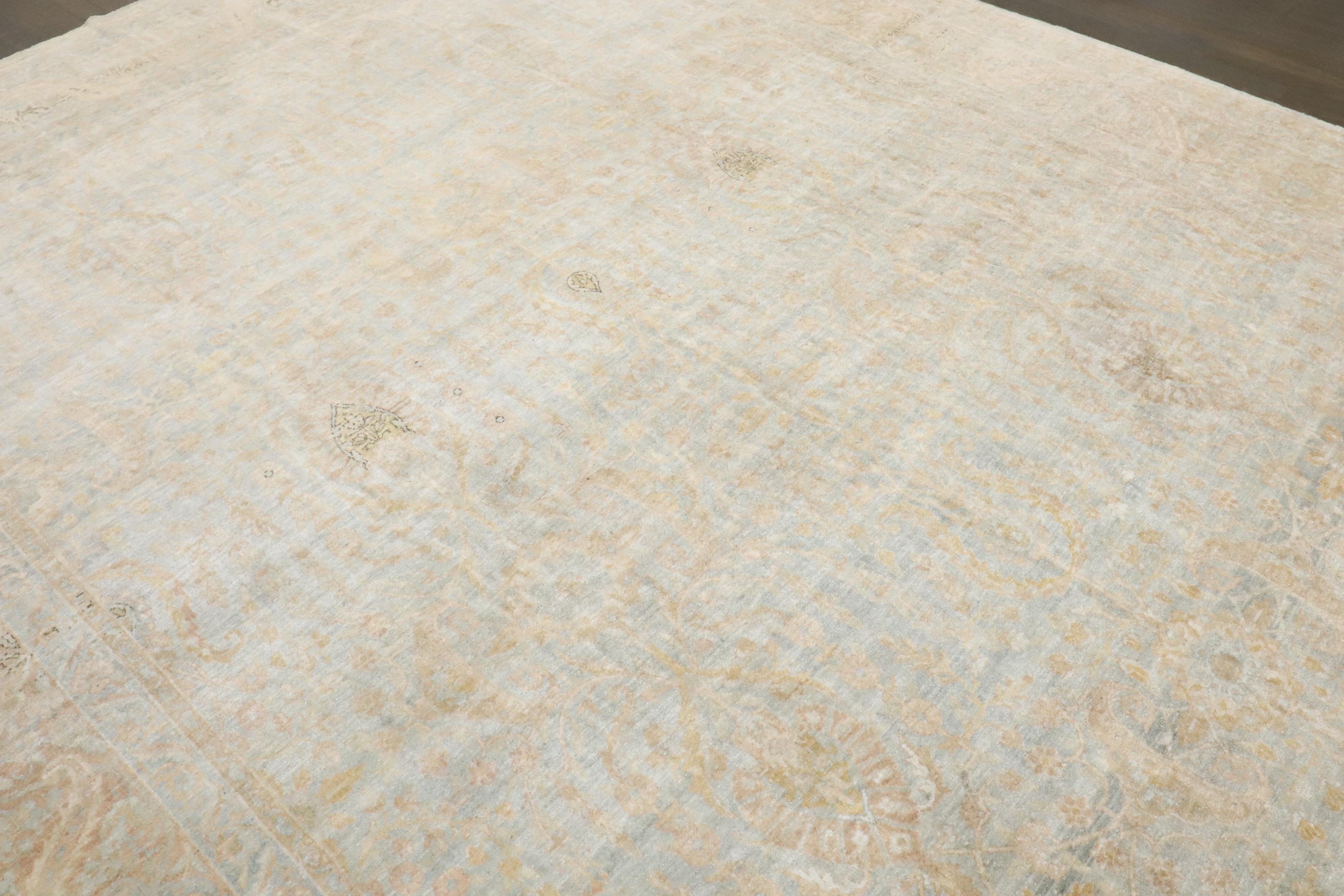 Zabihi Collection Hellblau Gold Antike Persische Kerman Teppiche (Kirman) im Angebot