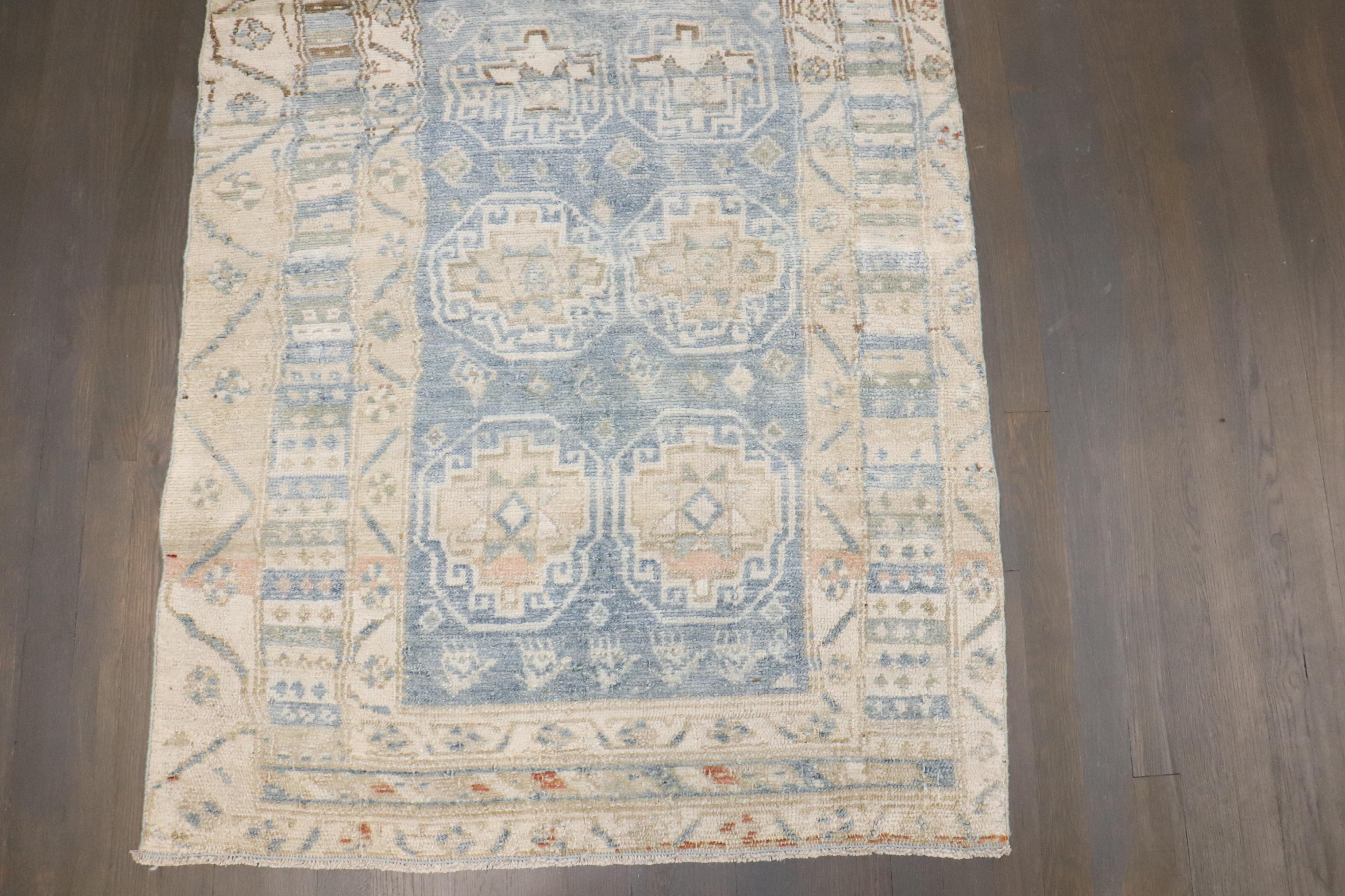 Perse Collection Light Light Blue Persian Malayer Antique Runner (Chemin de table) en vente