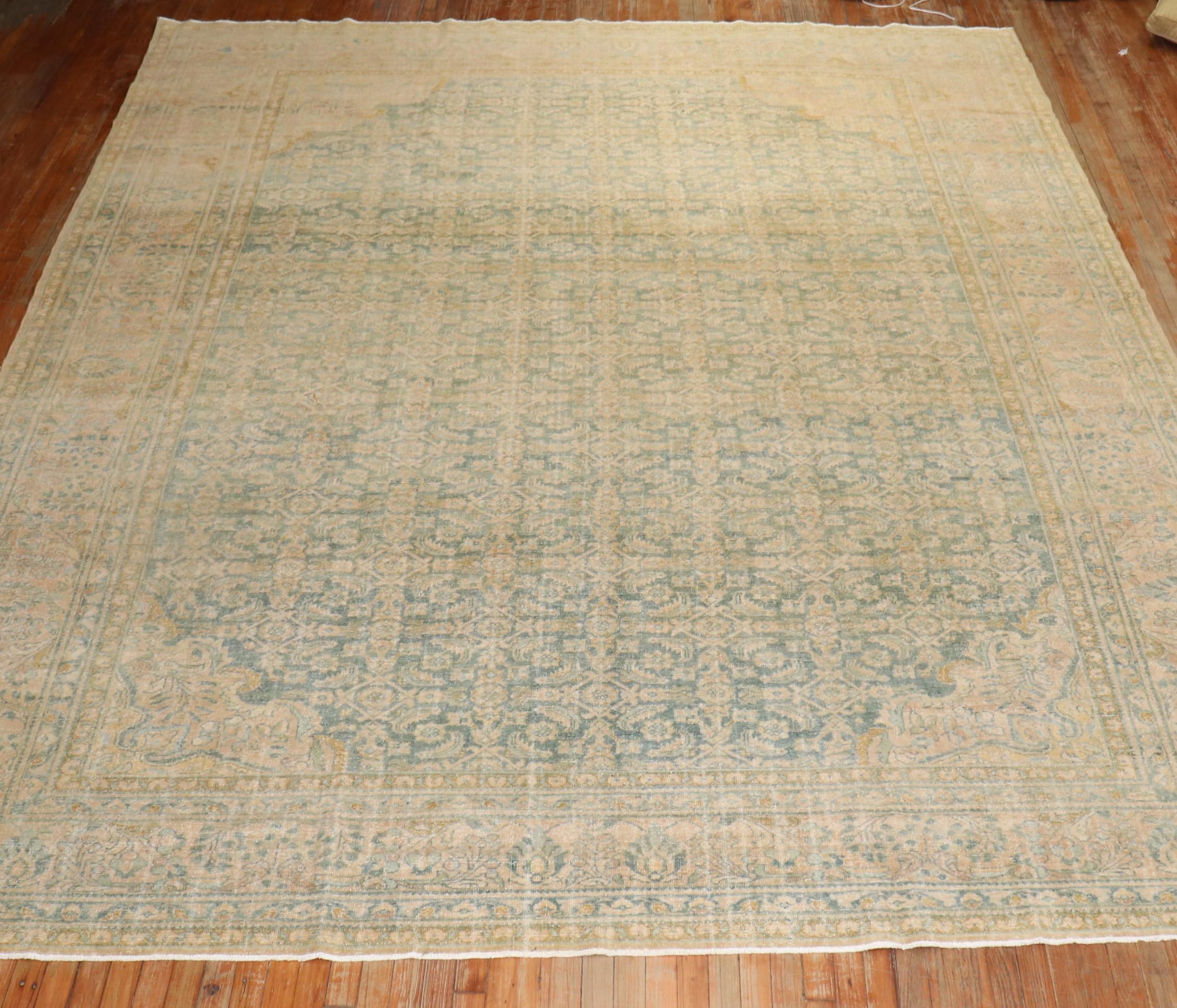 Colección Zabihi Alfombra persa verde claro para habitaciones siglo XX en venta