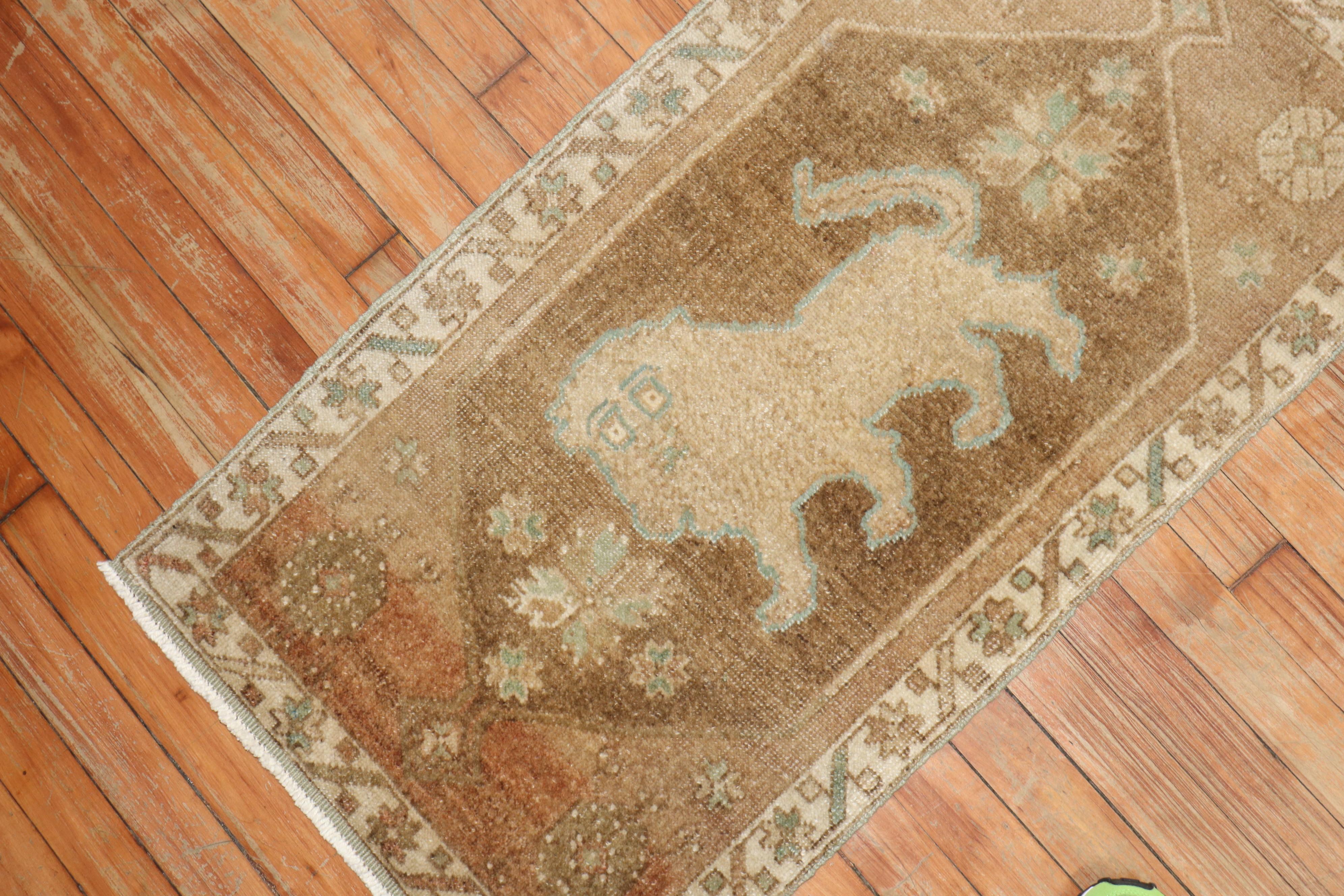 Wool Zabihi Collection Lion Turkish 20th Century VIntage Rug For Sale