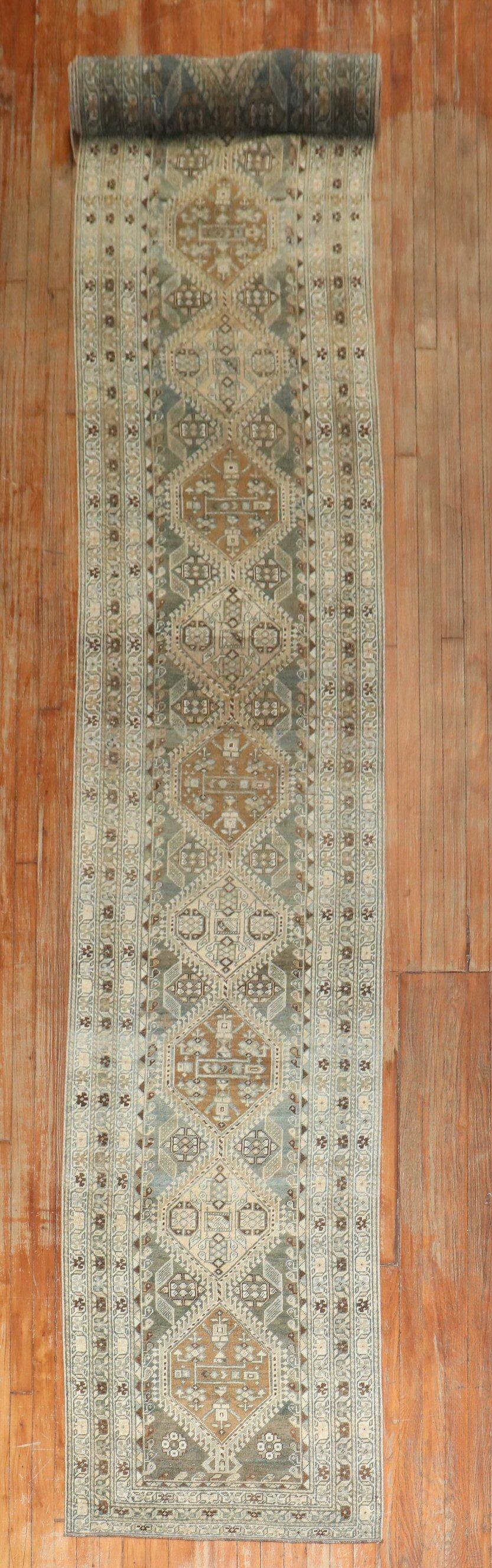 20ième siècle Zabihi Collection Long Antique Persian Malayer Runner en vente