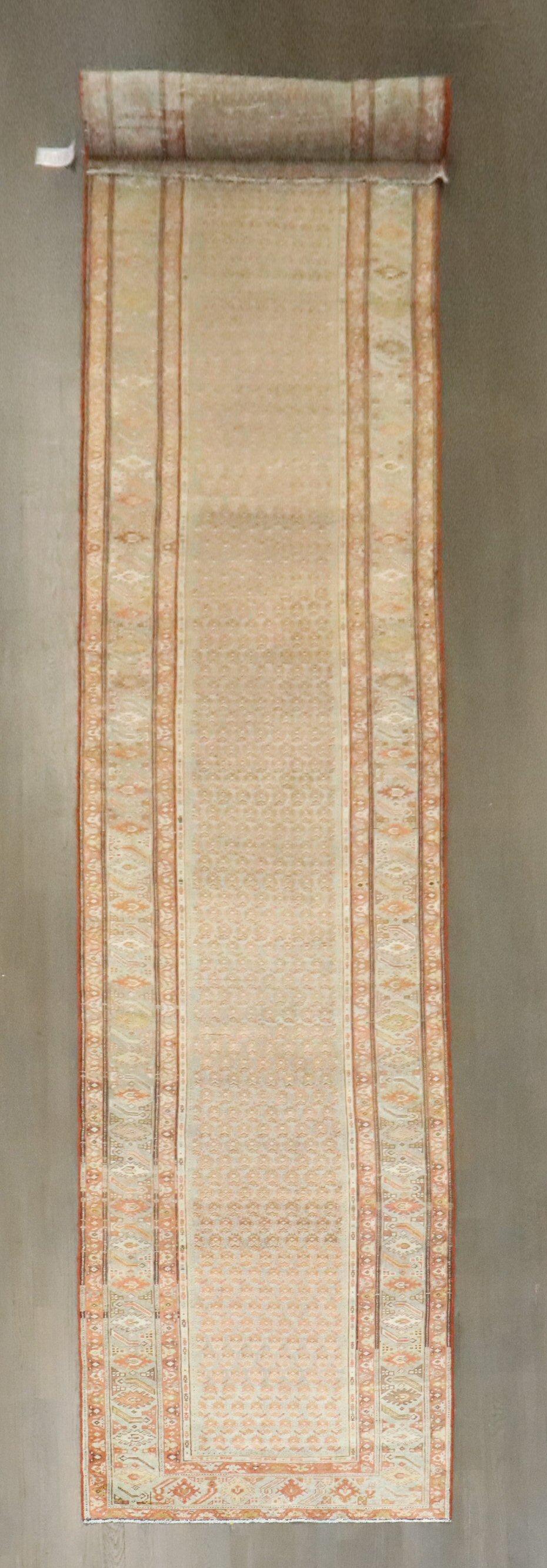 Zabihi Collection Long Antique Persian Seraband 20 Fuß Läufer (Handgewebt) im Angebot