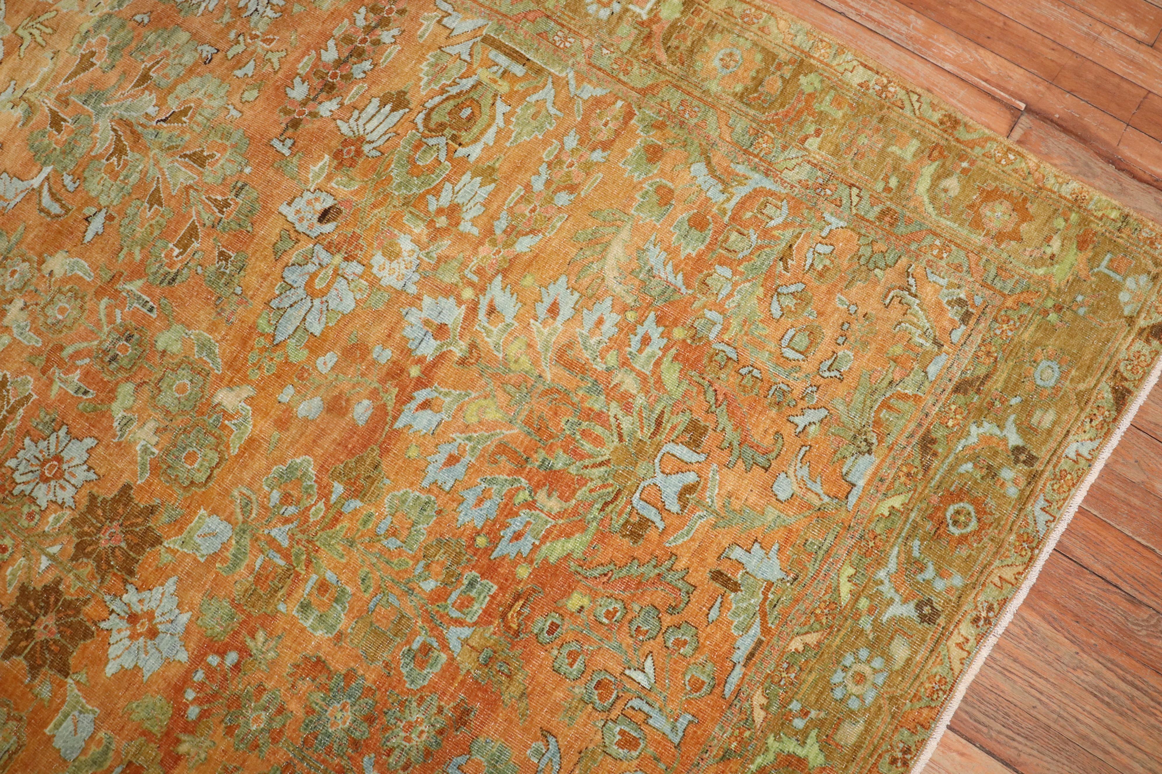 Zabihi Collection  Magnificent Persian Sarouk Rug In Good Condition For Sale In New York, NY