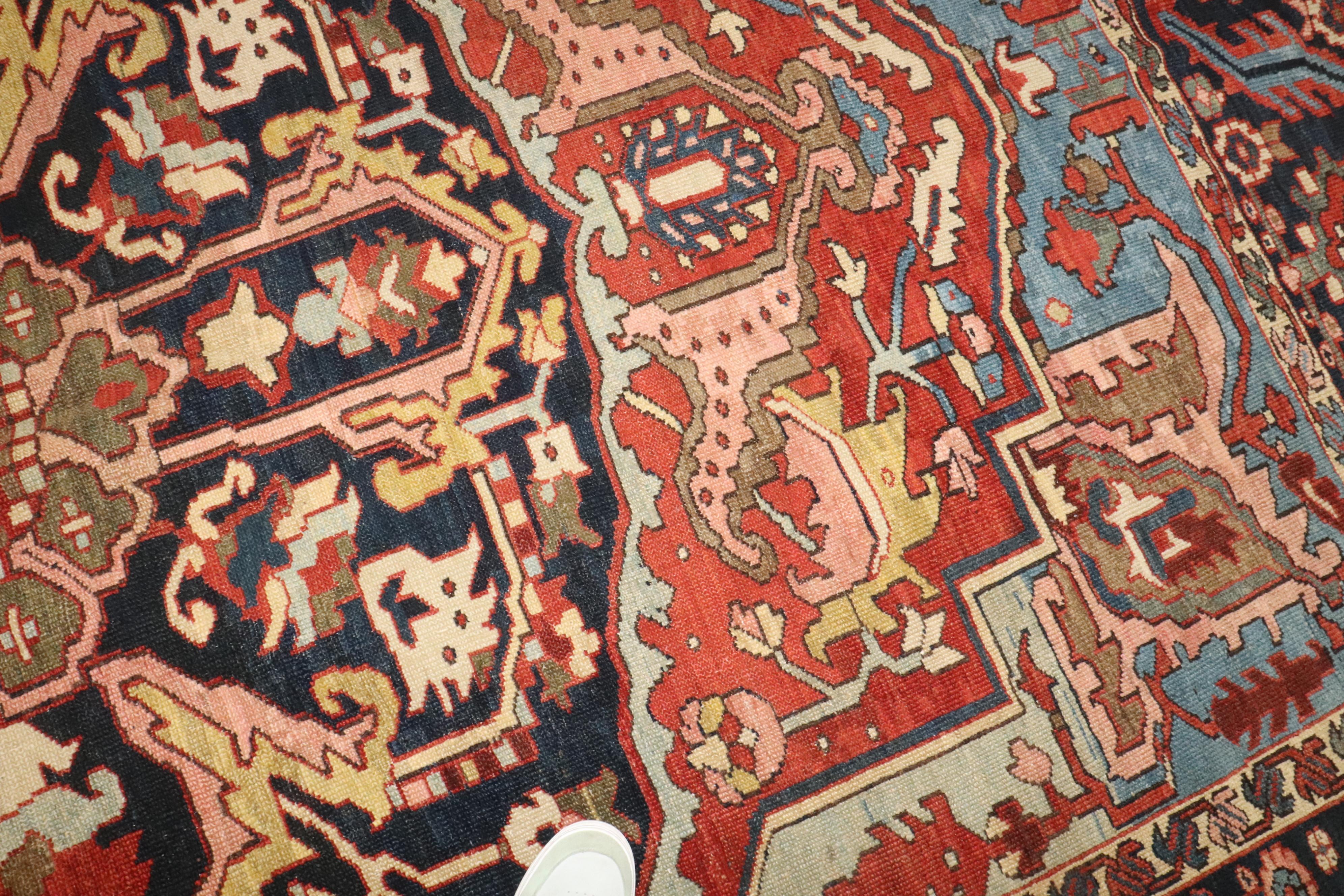 Colección Zabihi Alfombra Persa Heriz Antigua Masculina en venta 5