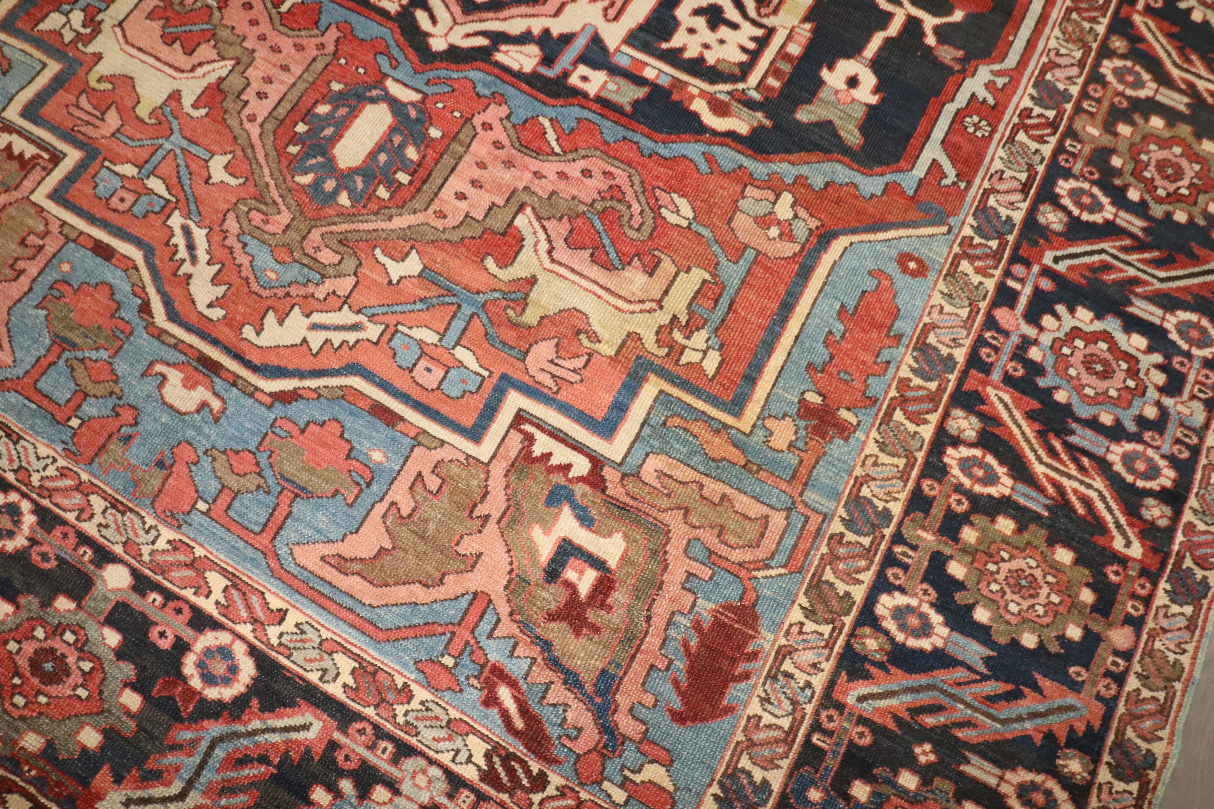 Colección Zabihi Alfombra Persa Heriz Antigua Masculina siglo XX en venta