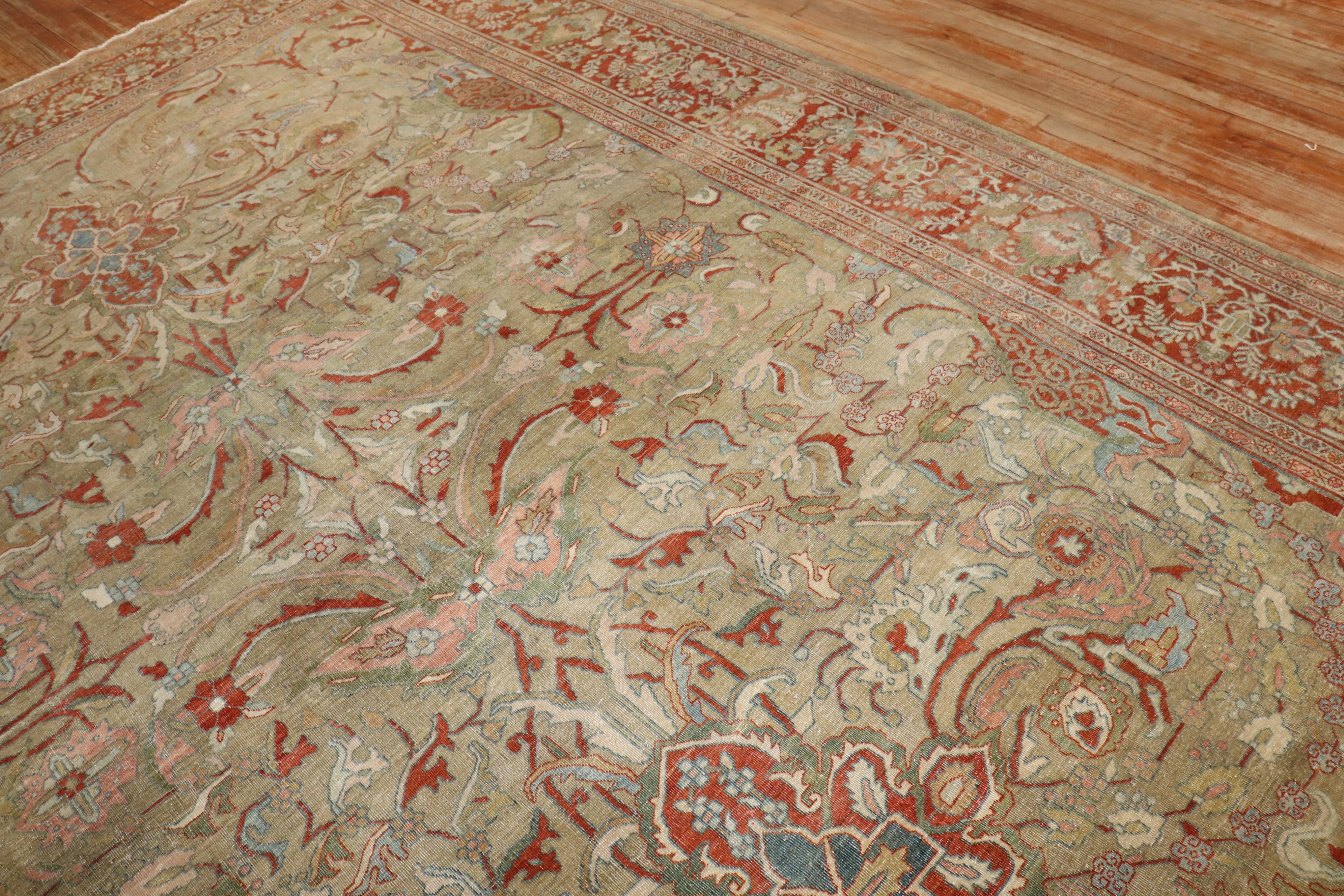 Magnifique tapis persan Sarouk Ferehan du début du 20ème siècle.

Mesures : 8'8'' x 11'7''

Les tapis anciens de Sarouck Ferahan du XIXe siècle, finement tissés, étaient destinés à l'aristocratie persane, qui les appréciait pour leur savoir-faire