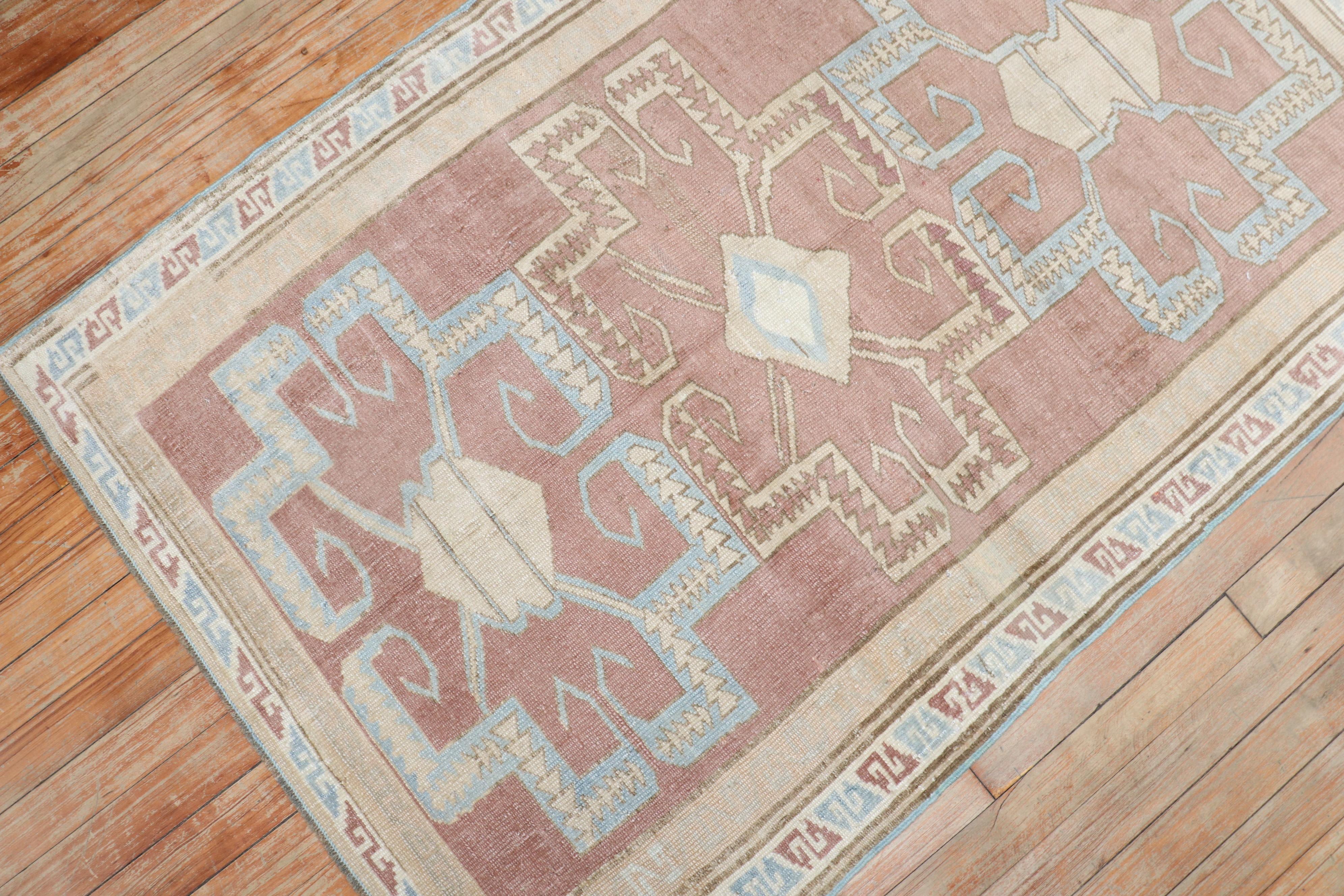 Türkisches Konya aus der Mitte des 20. Jahrhunderts in mauvefarbener Farbe

Einzelheiten
Teppich nein.	31886
Größe	3' 2