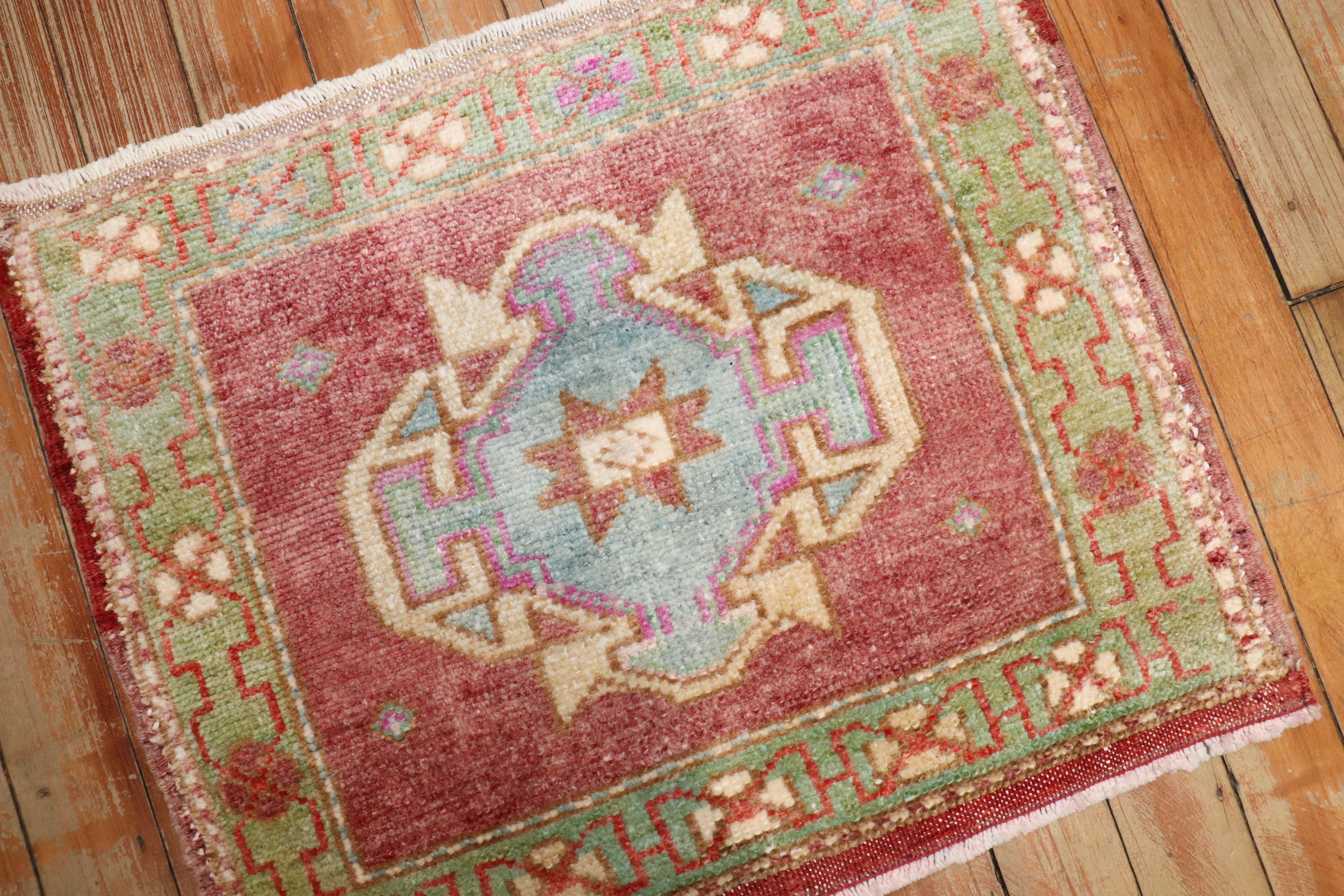 Gustavien Collection Zabihi, tapis d'Anatolie turque du milieu du 20e siècle en vente