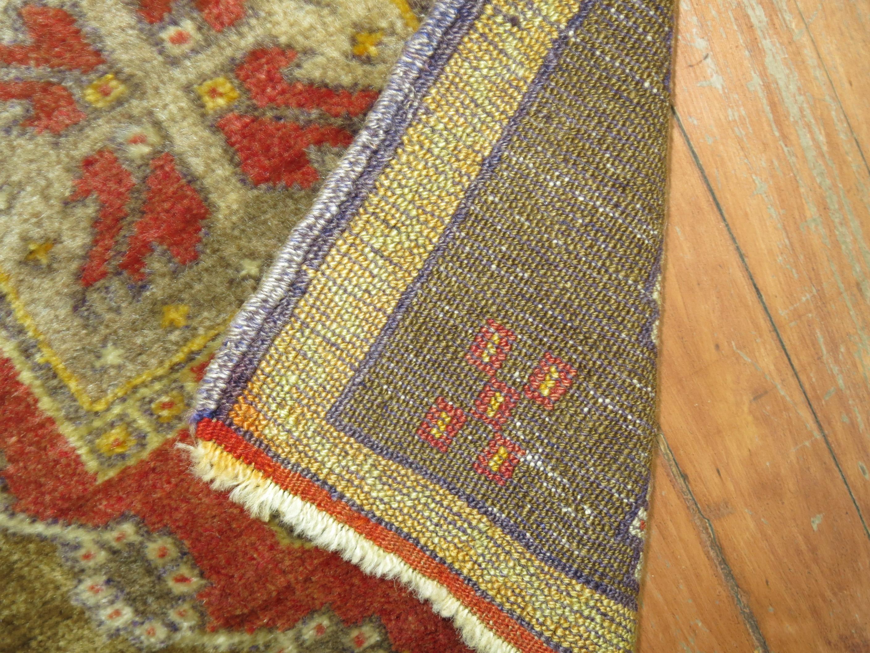 Turco Tappeto da lancio anatolico turco della collezione Zabihi della metà del XX secolo in vendita