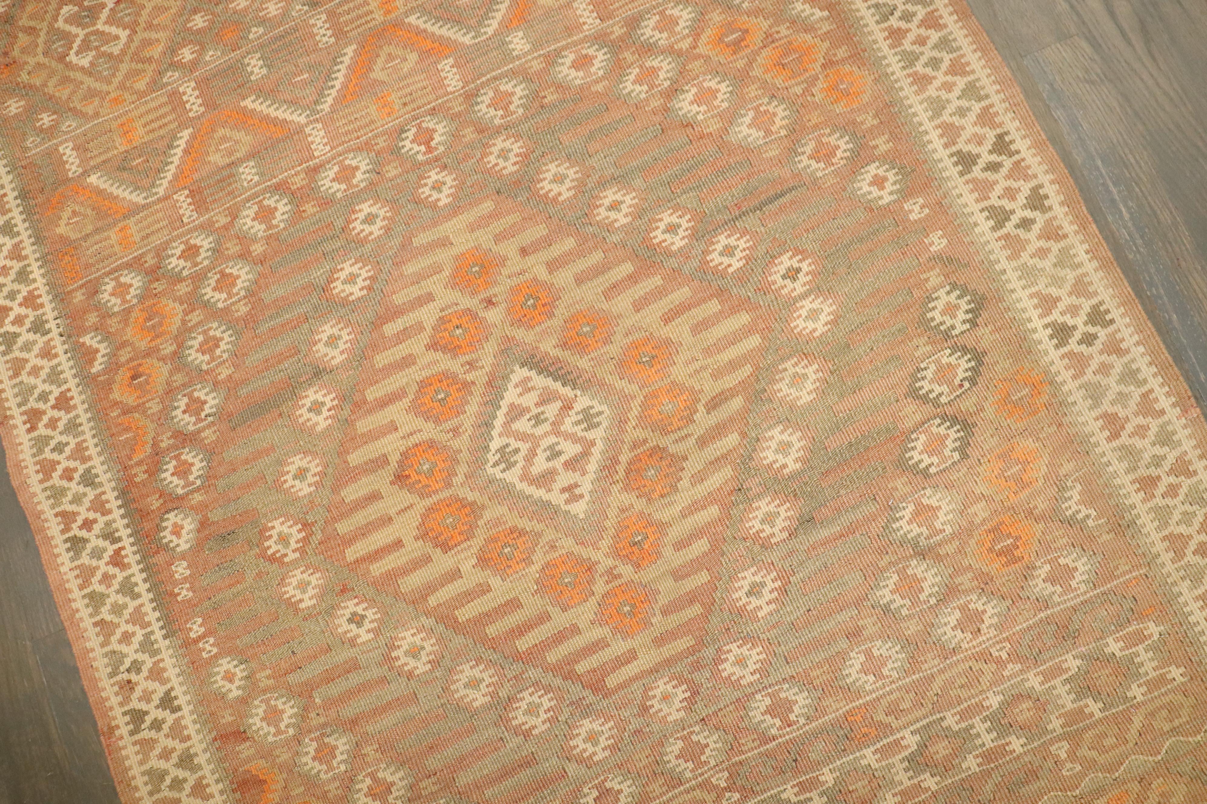 Zabihi Collection Corredor Kilim turco de mediados del siglo XX en Bueno estado para la venta en New York, NY