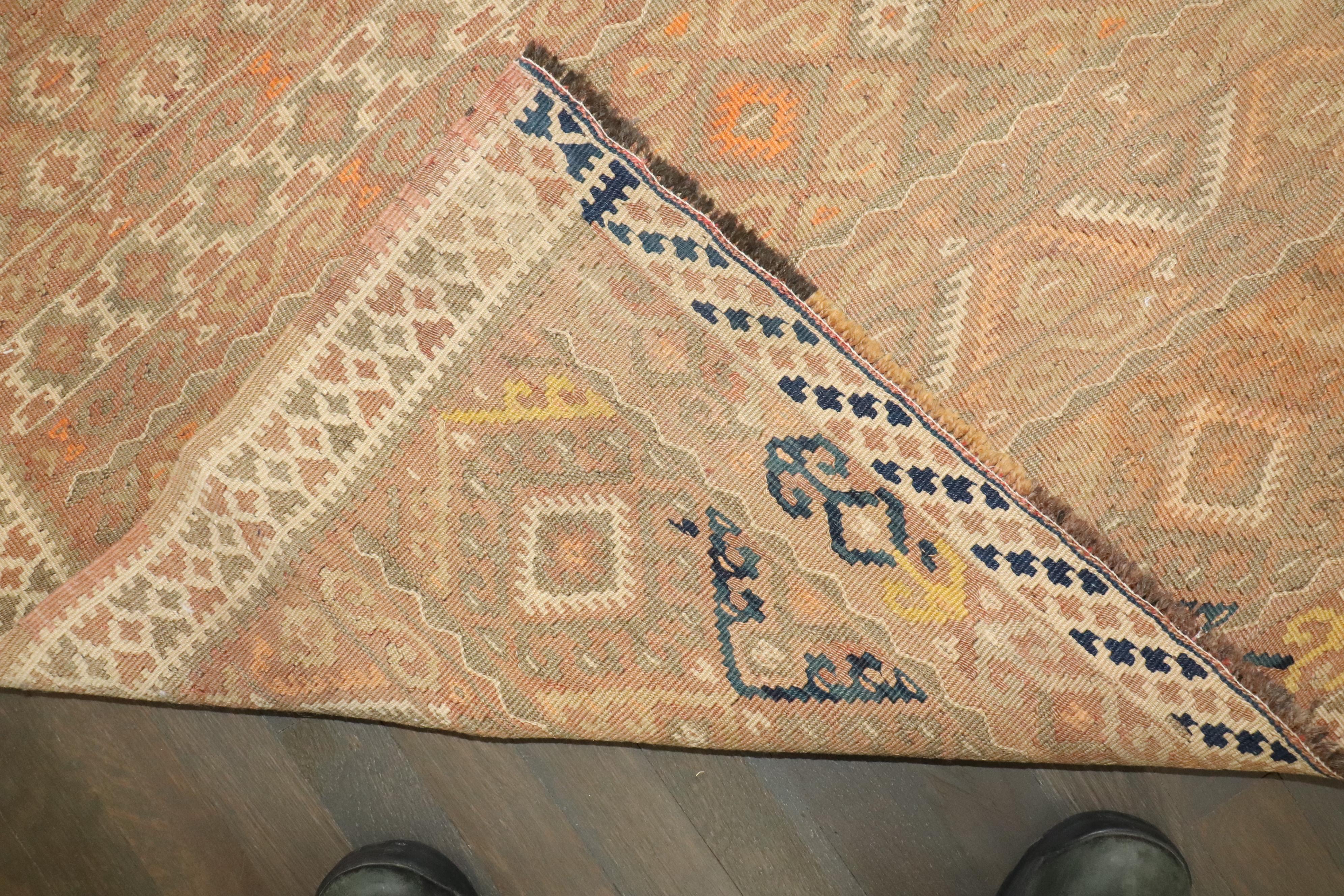 Zabihi Collection Corredor Kilim turco de mediados del siglo XX Lana en venta