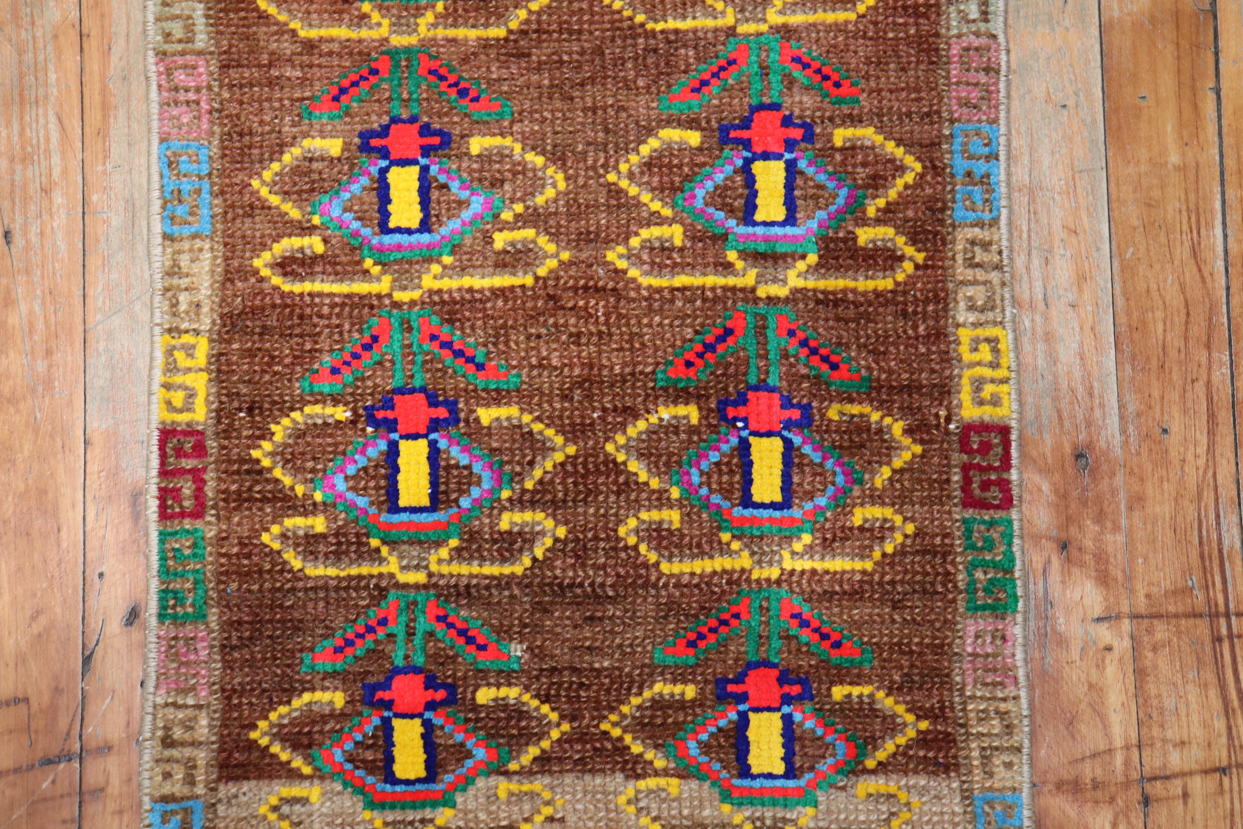 Mini size mid 20th century turkish anatolian rug

Measures: 1'5'' x 3'1''.