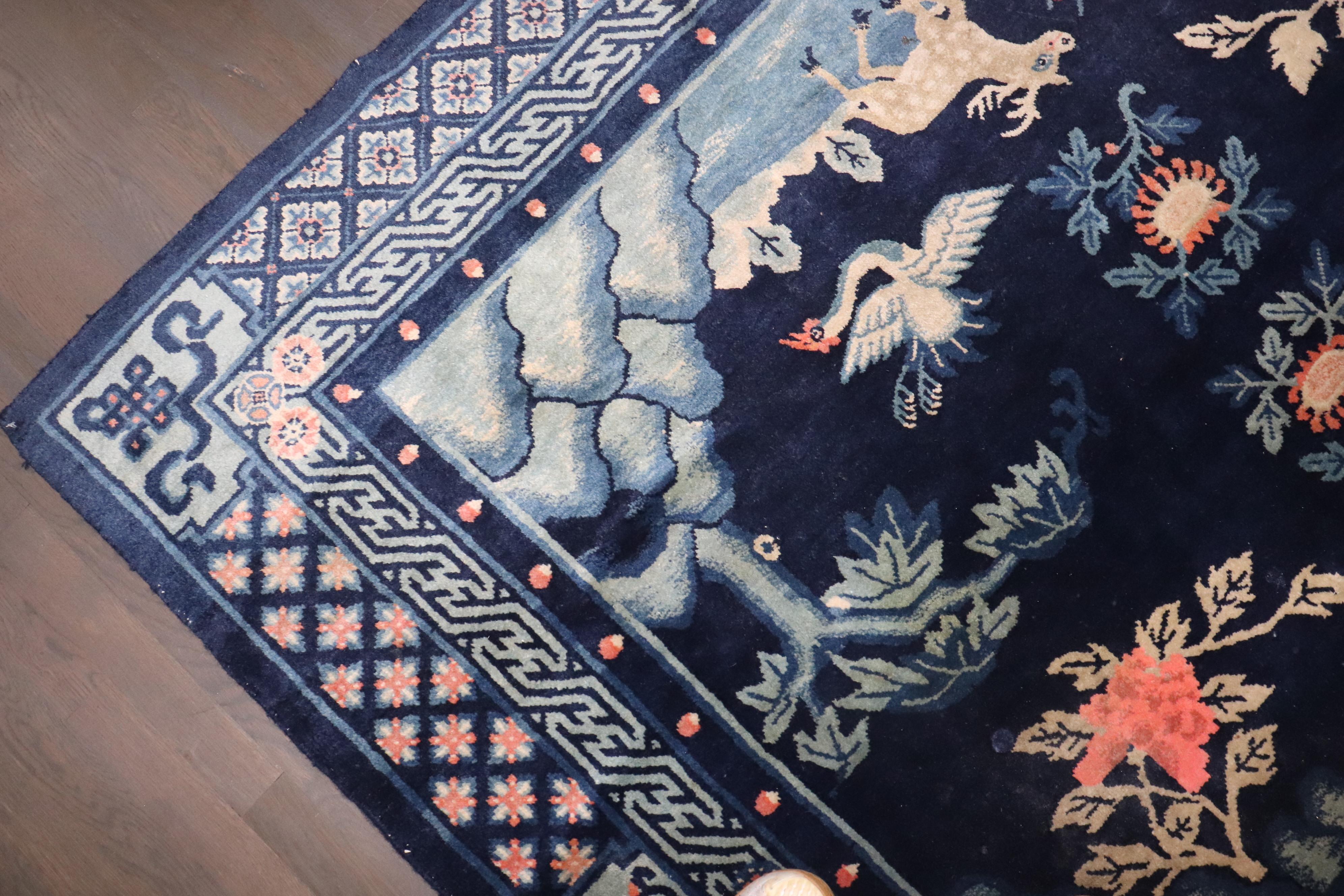 Tissé à la main Collection Zabihi Tapis carré en forme d'animal de Mongolie en vente
