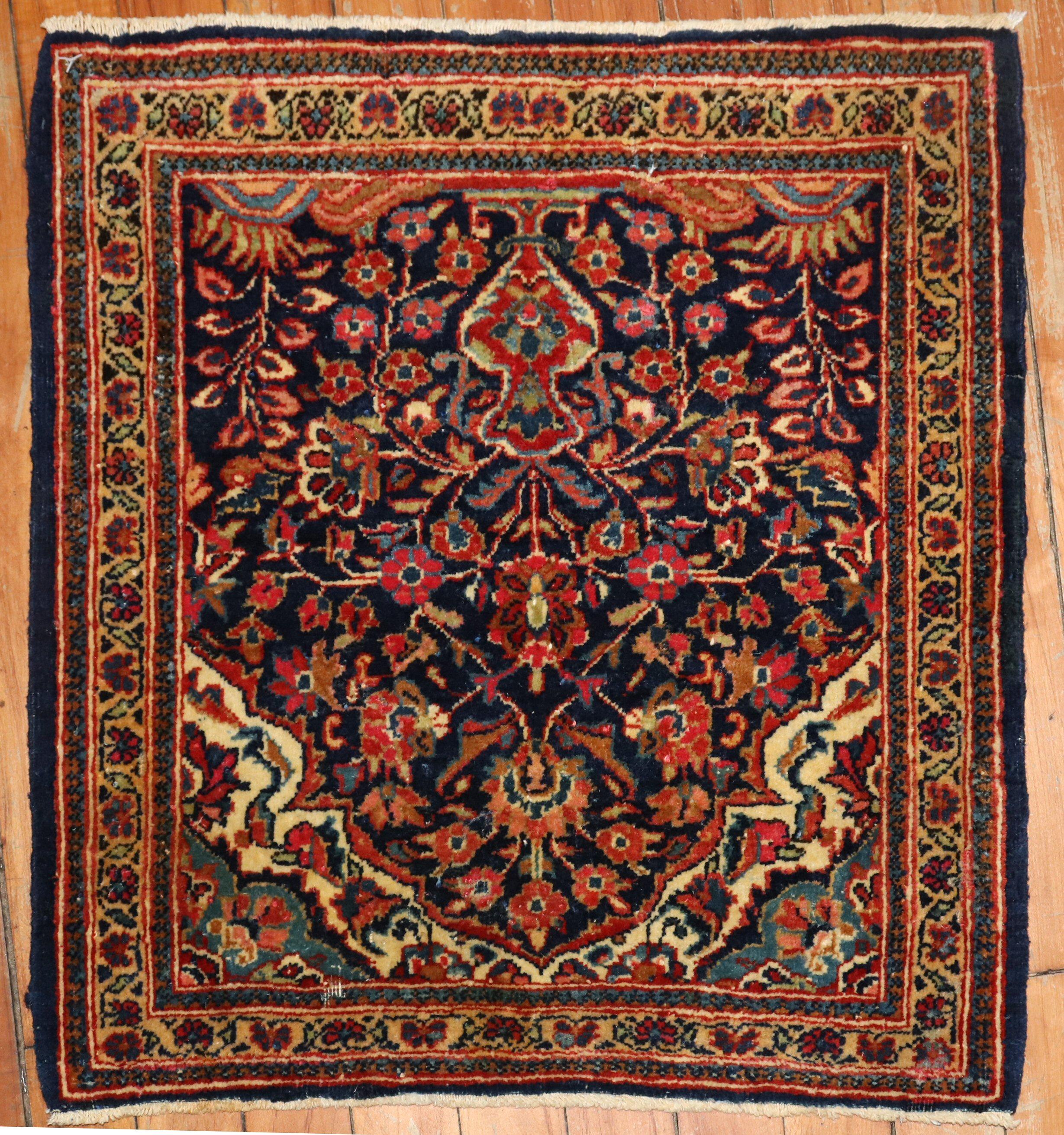 1930s Persian Kashan Mat in good overall condition

Details
rug no.	30692
size	1' 9