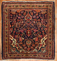 Tapis persan Kashan ancien bleu marine de la collection Zabihi