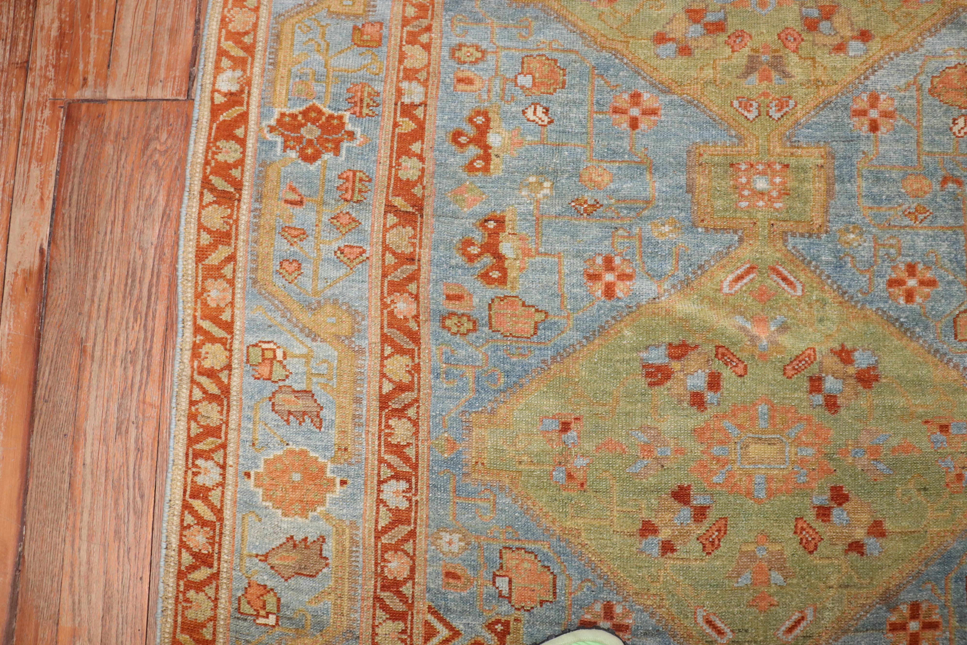 Zabihi Kollektion Nordwest Persischer Apfelgrüner Himmelblauer Teppich mit Akzent Größe (Wolle) im Angebot