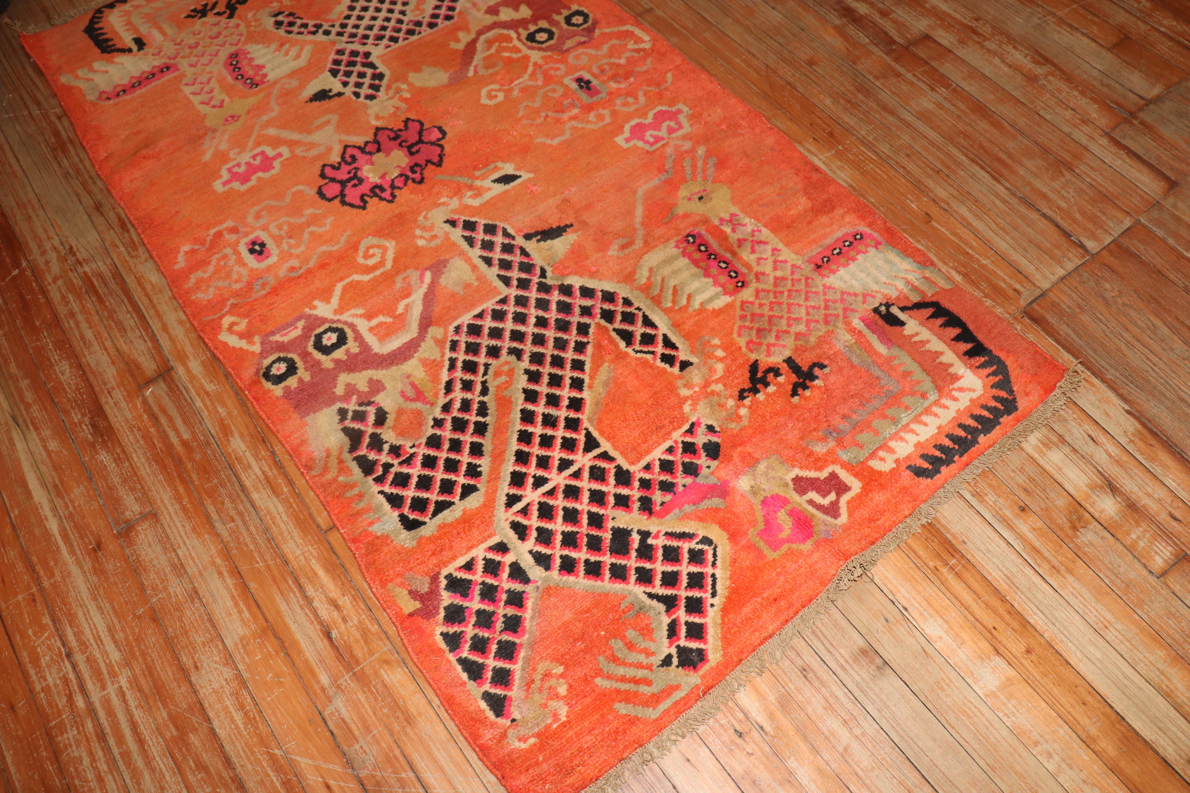 Zabihi Kollektion Orangefarbener Tibetischer Drache Vintage-Teppich (Handgeknüpft) im Angebot
