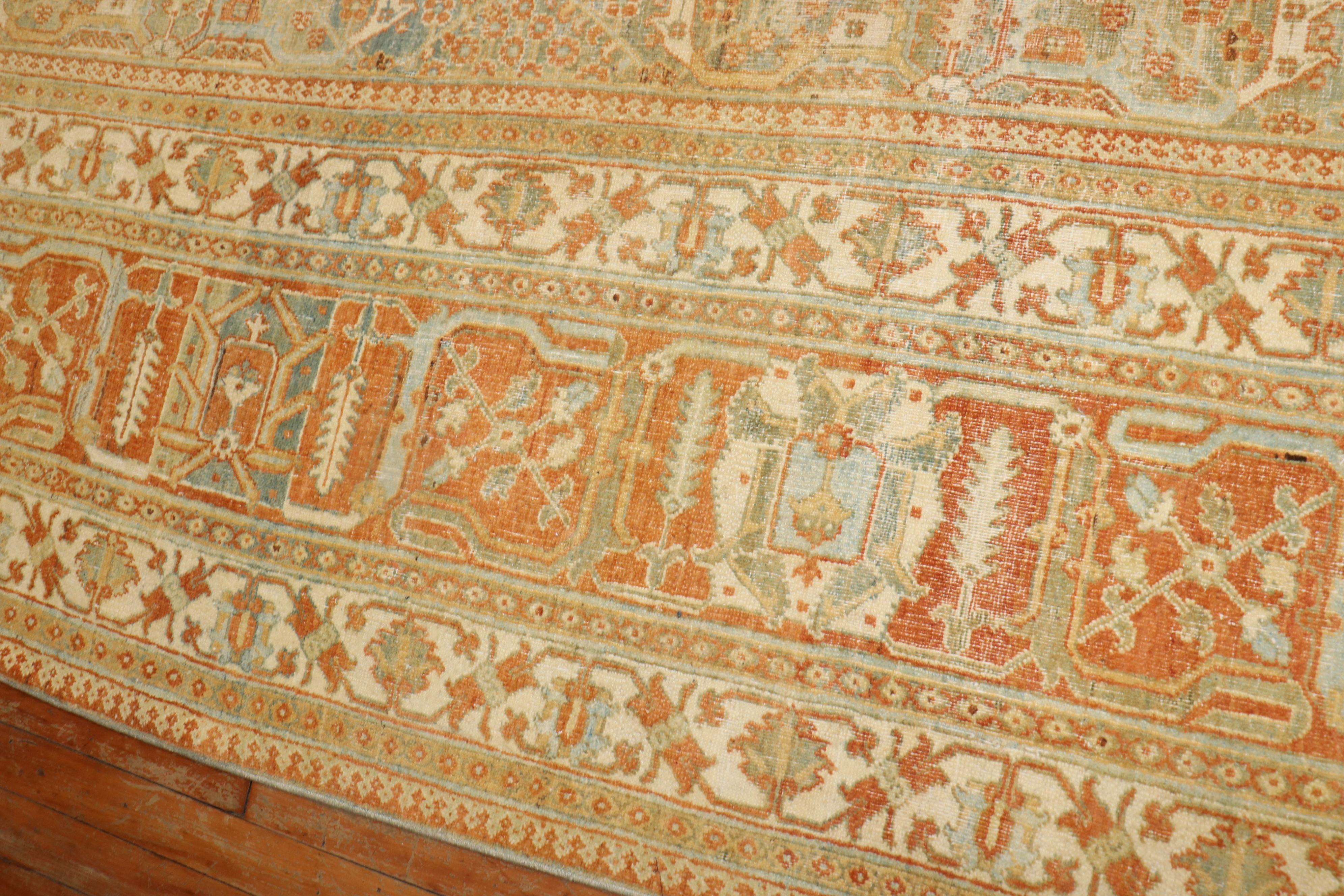 20ième siècle Tapis persan Joshegan ancien surdimensionné orange et vert de la collection Zabihi en vente
