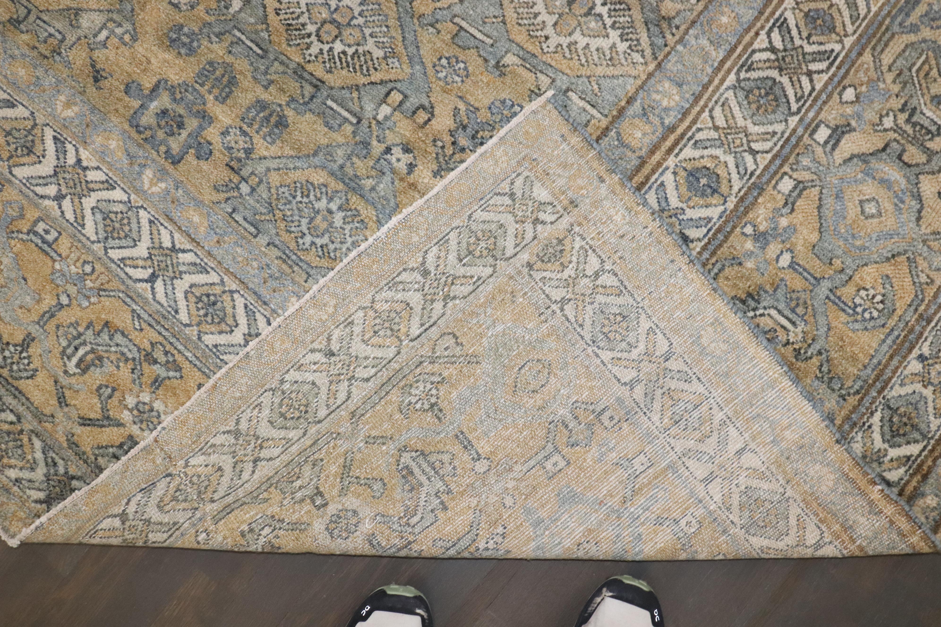 Zabihi Kollektion Oversize Geometrischer antiker persischer Malayer-Teppich in Übergröße im Angebot 2