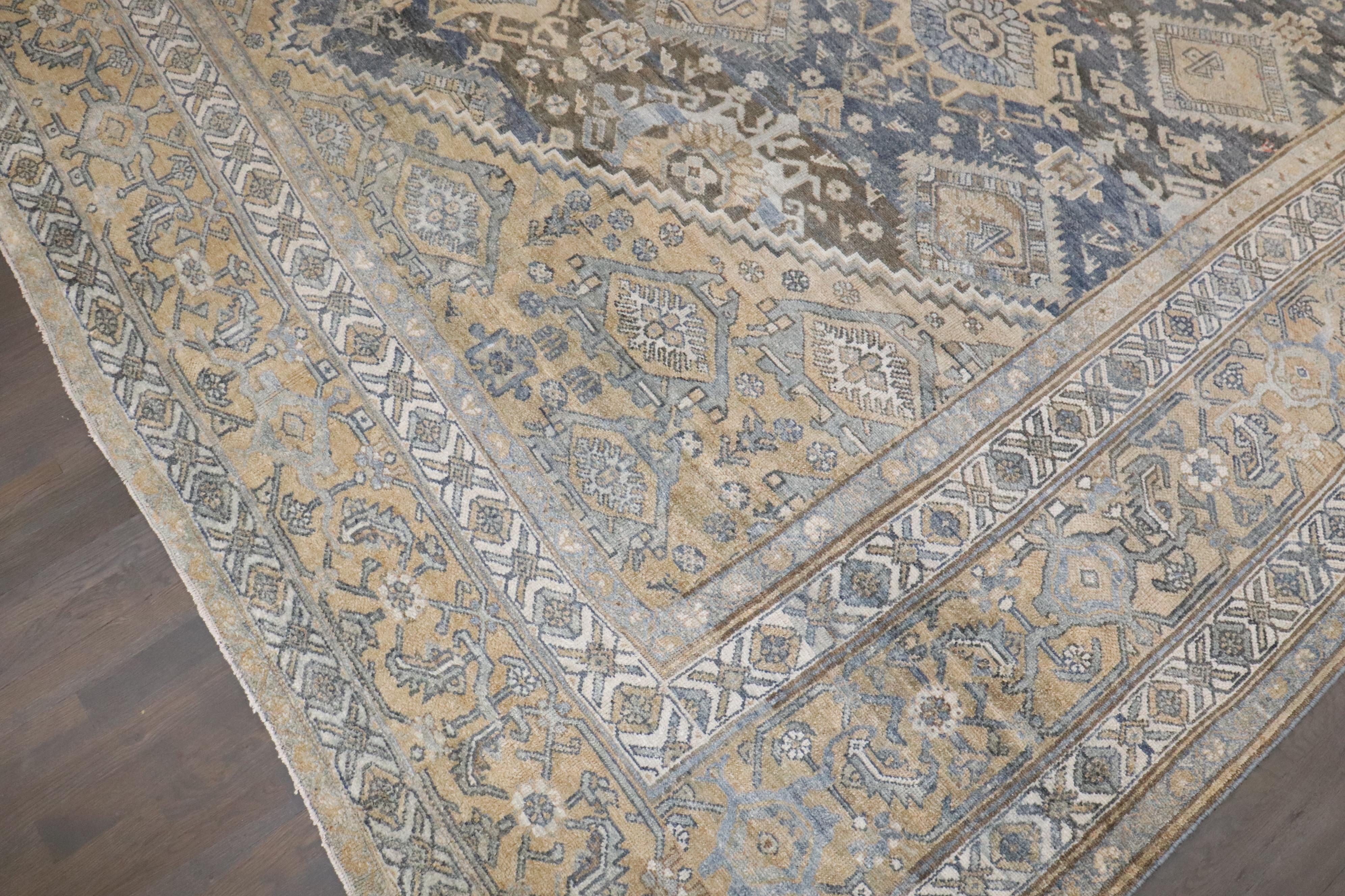 Zabihi Kollektion Oversize Geometrischer antiker persischer Malayer-Teppich in Übergröße im Angebot 3