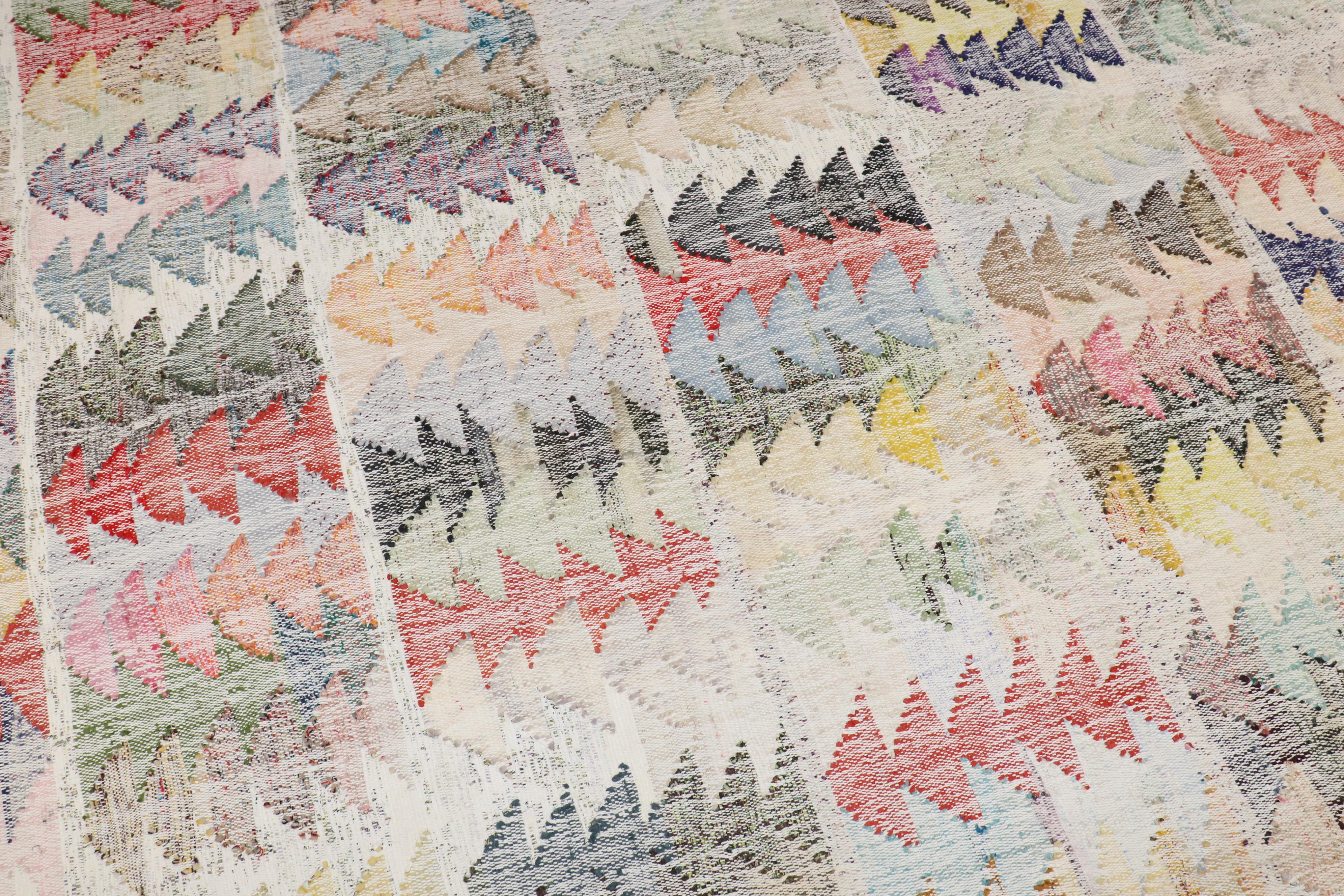 Noué à la main Collection Zabihi collection Kilim turc géométrique d'inspiration vintage en vente