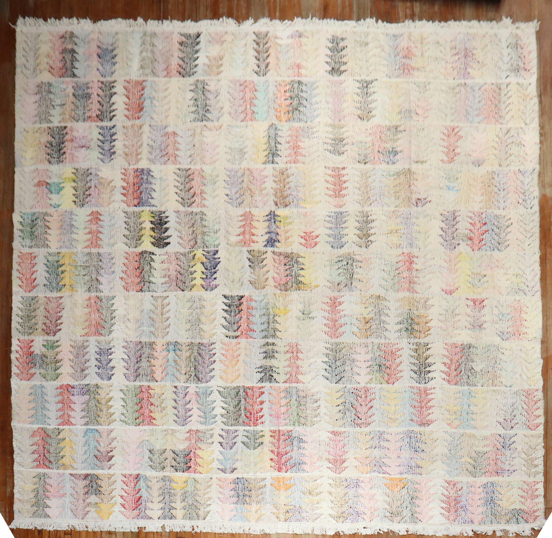 Collection Zabihi collection Kilim turc géométrique d'inspiration vintage en vente 1