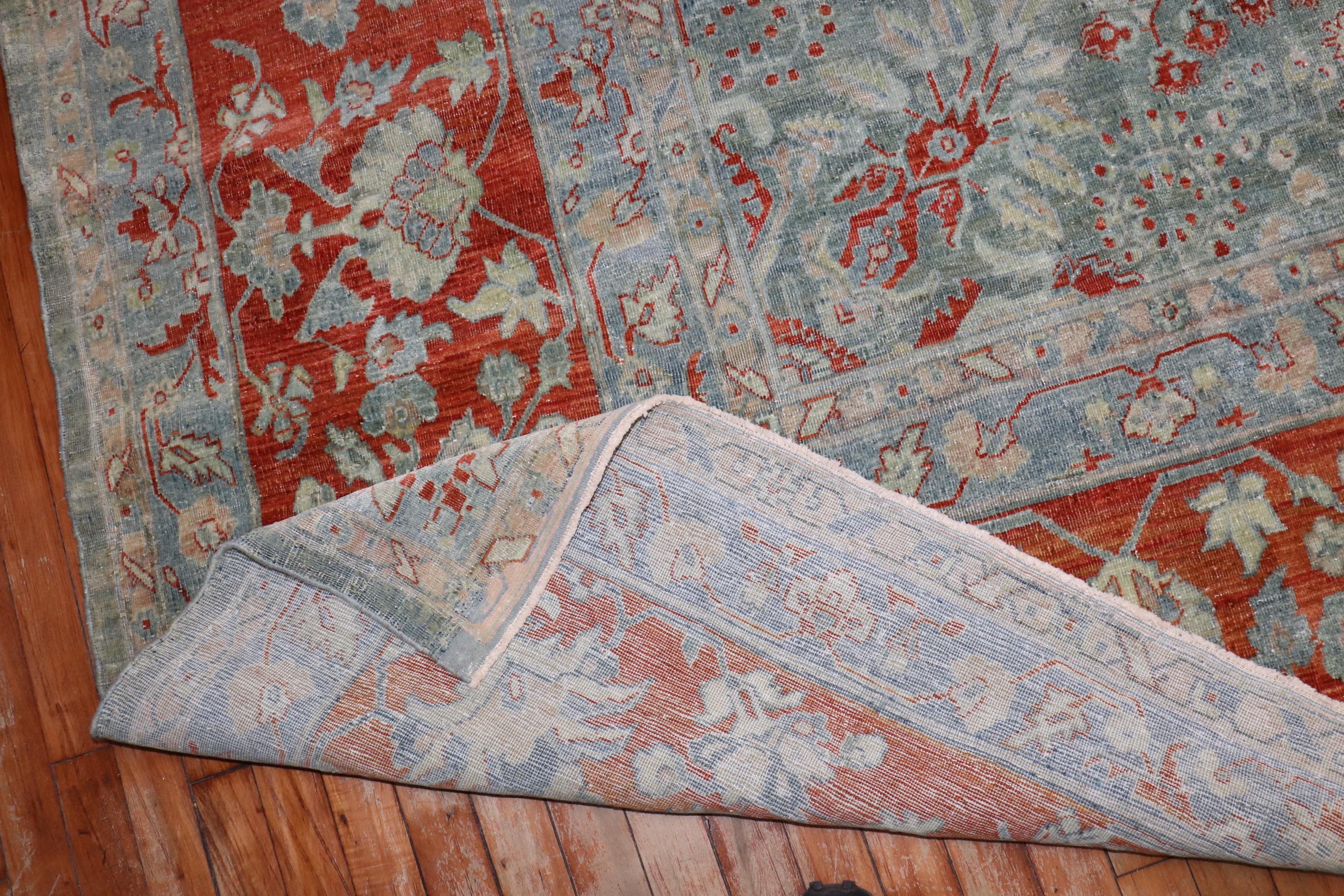 ein übergroßer persischer Sarouk-Teppich aus dem frühen 20. Jahrhundert mit schönen Grüntönen und Terrakotten

Einzelheiten
Teppich nein.	j3800

Größe	12'5