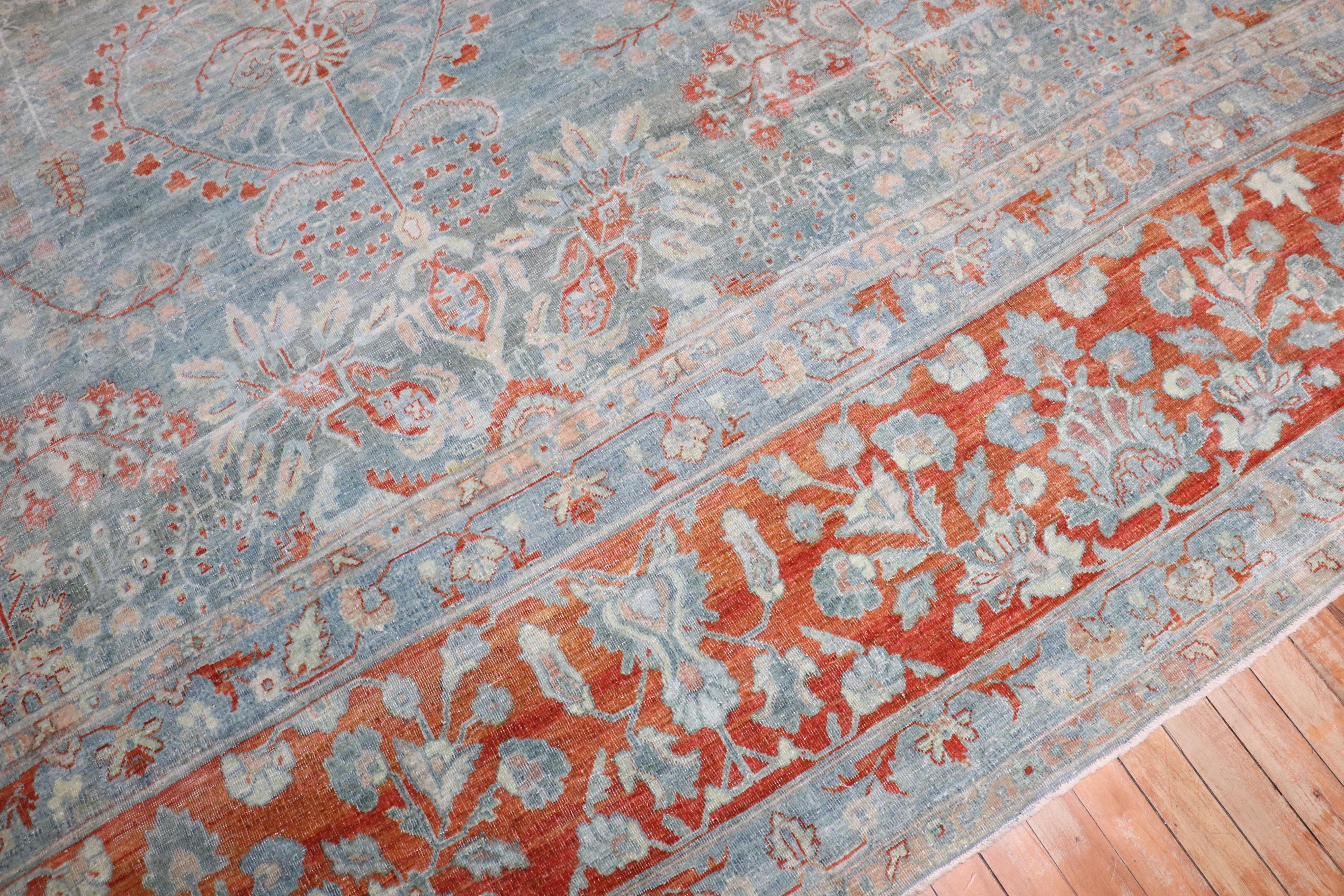 Zabihi Kollektion Oversize Grüner antiker Sarouk-Teppich in Übergröße (Persisch) im Angebot