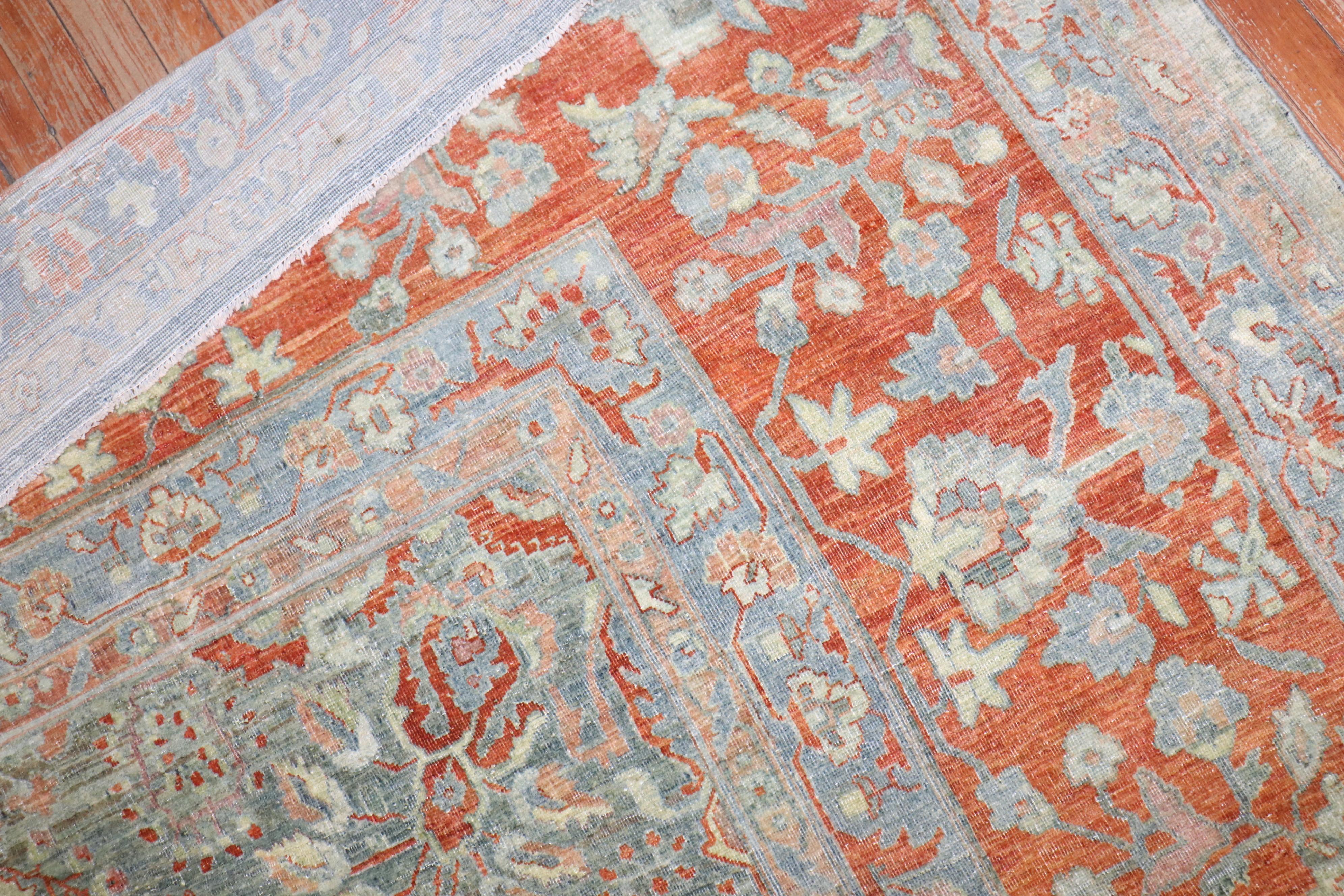 Zabihi Kollektion Oversize Grüner antiker Sarouk-Teppich in Übergröße (Wolle) im Angebot