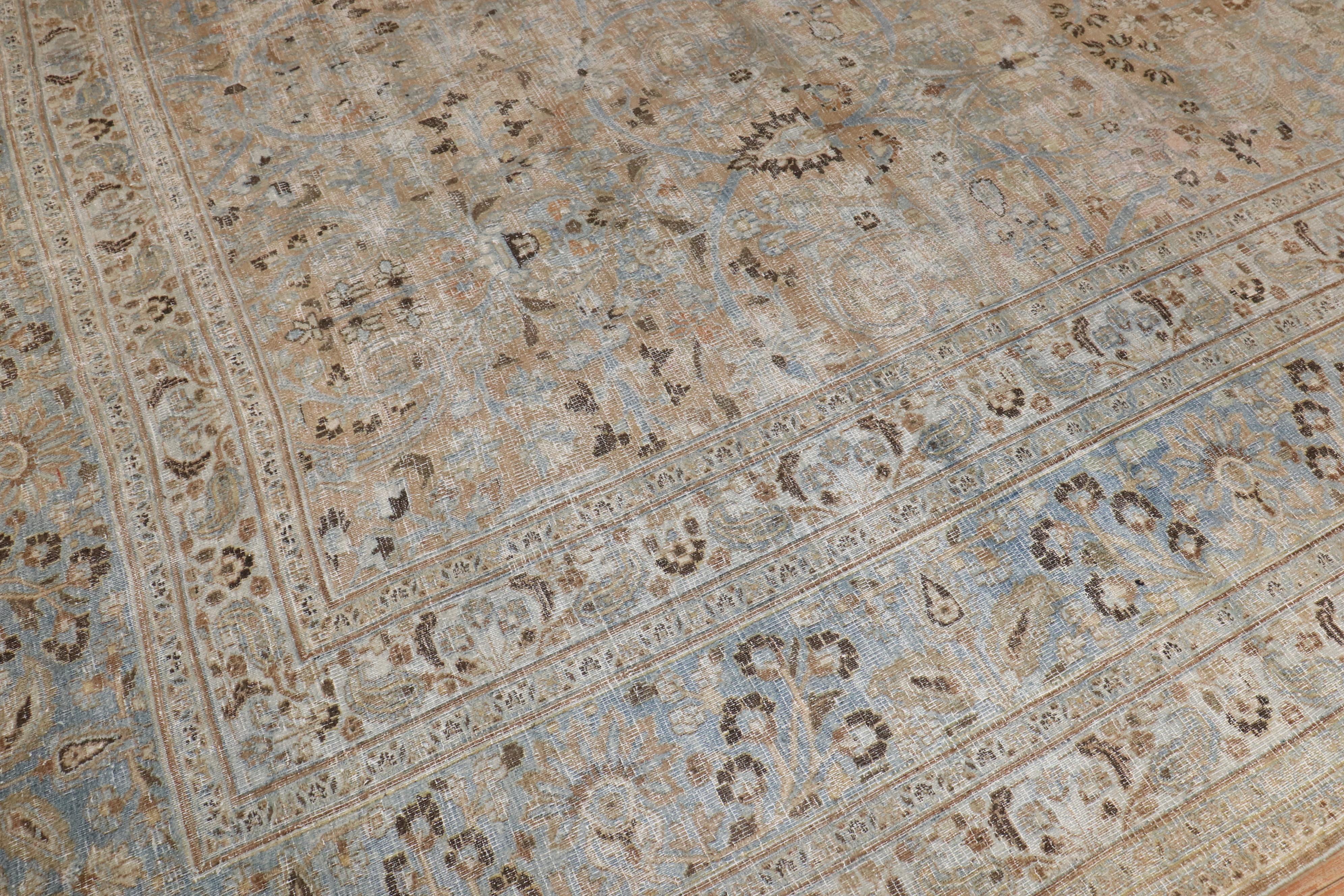 Rustique Tapis carré ancien persan Doroksh de la collection Zabihi en vente